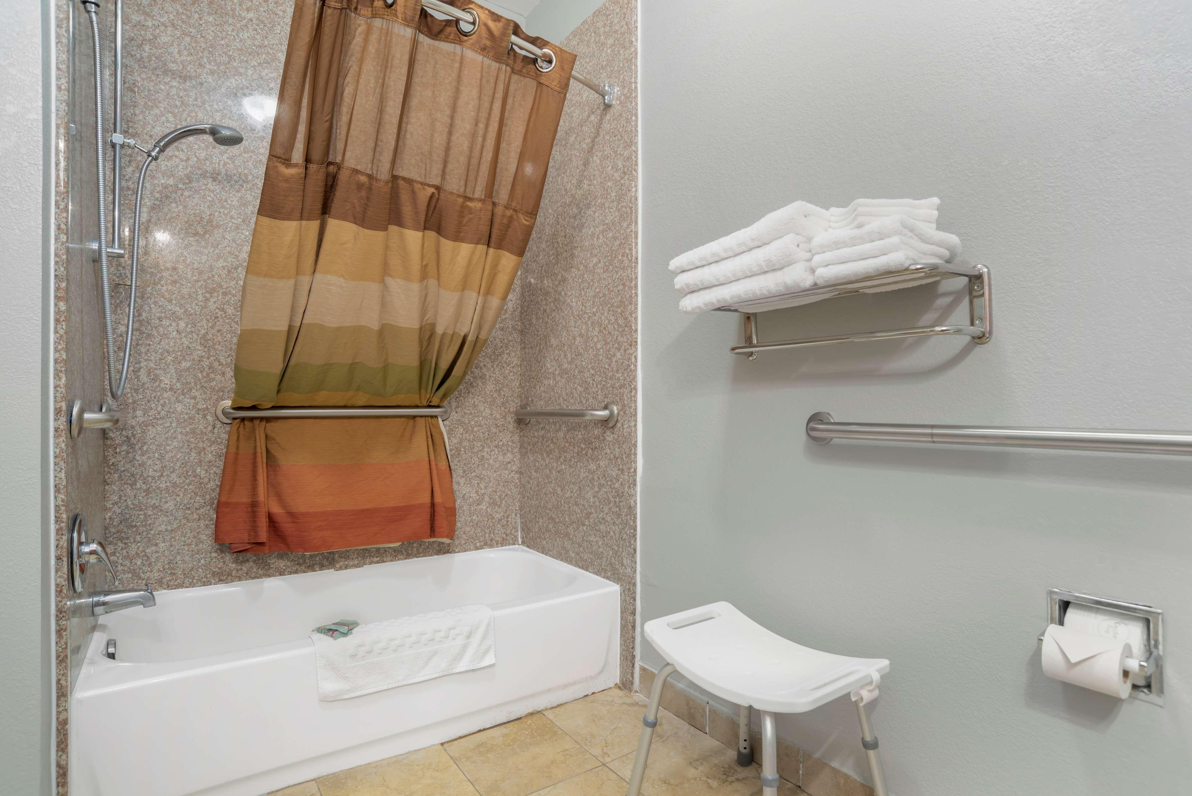 Room King Bed Non Smoking