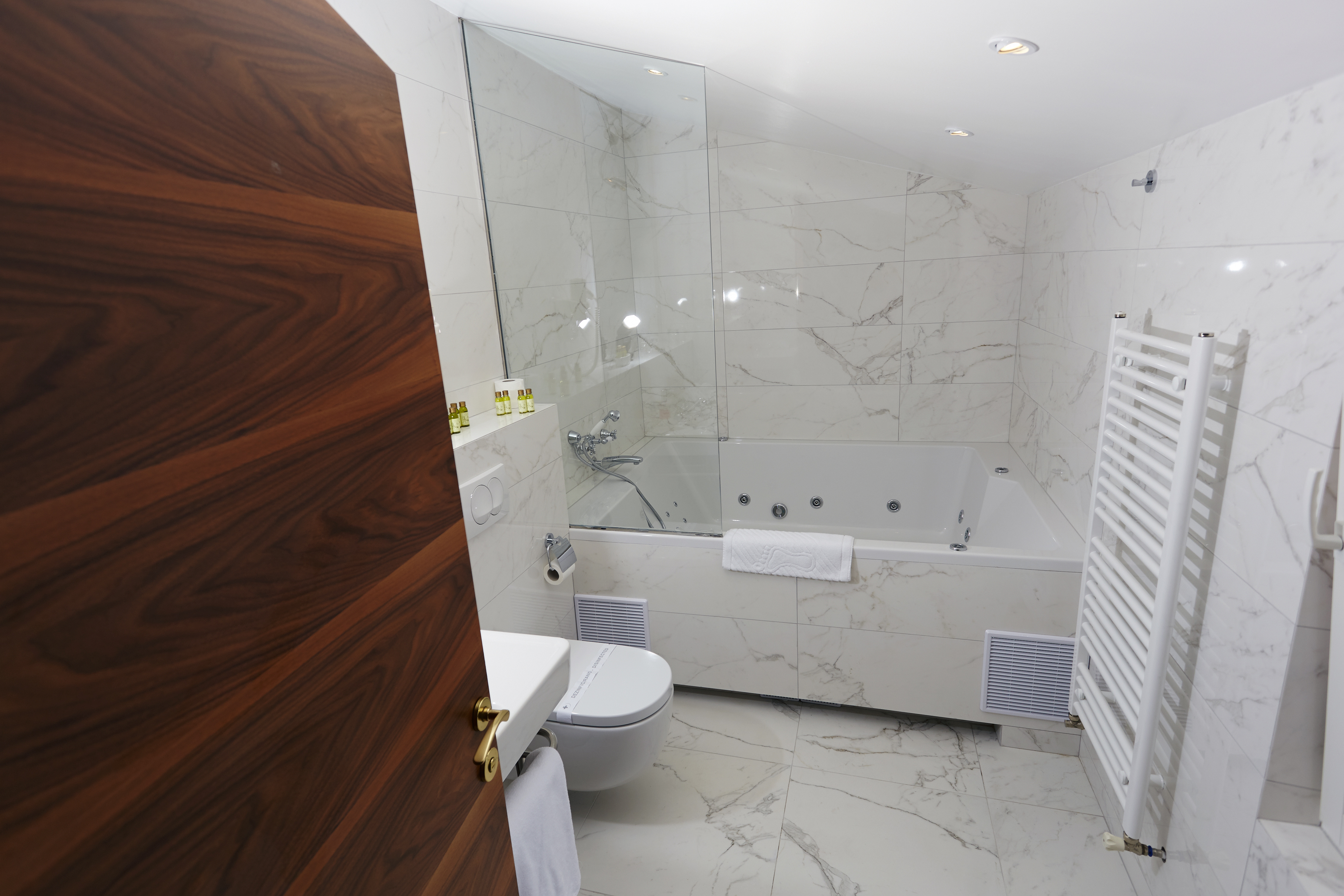 Suite Deluxe Sea View with Balcony