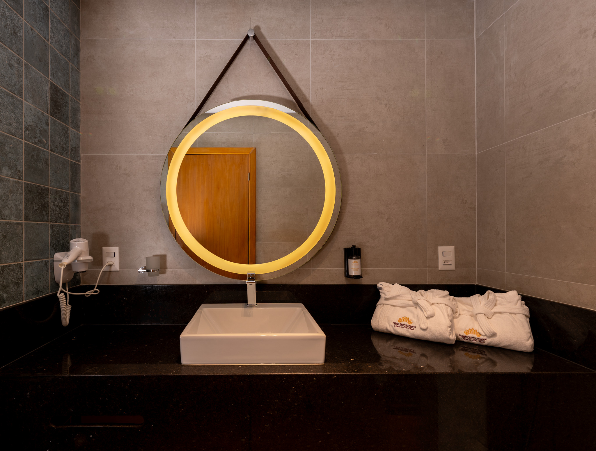 Family Room Capacity 2