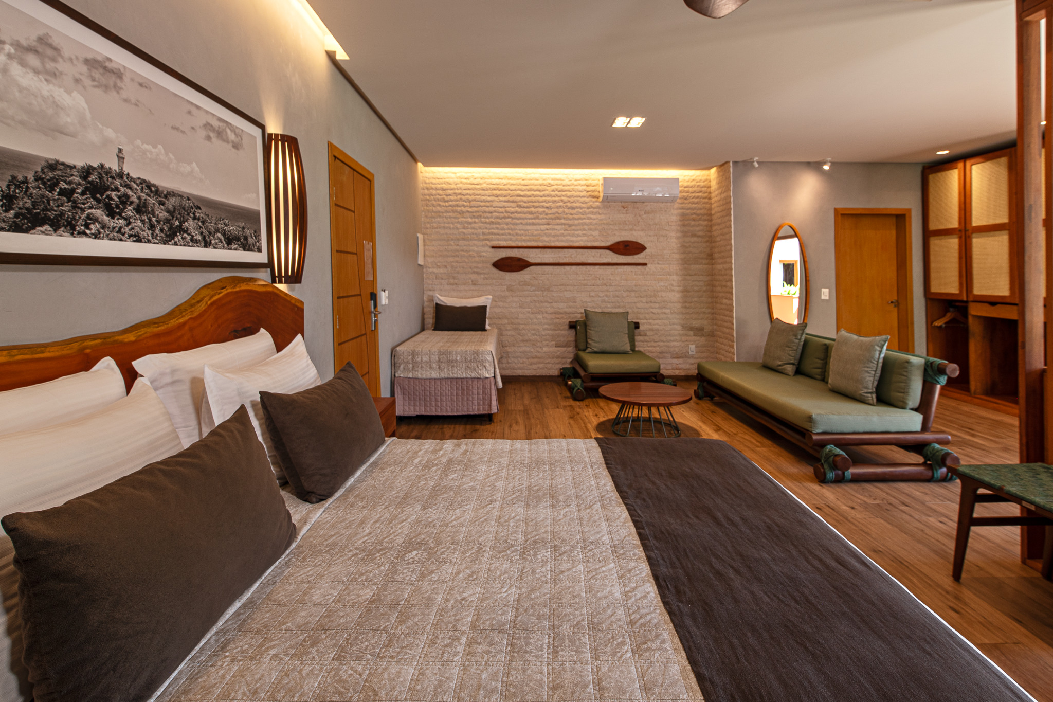 Family Room Capacity 2