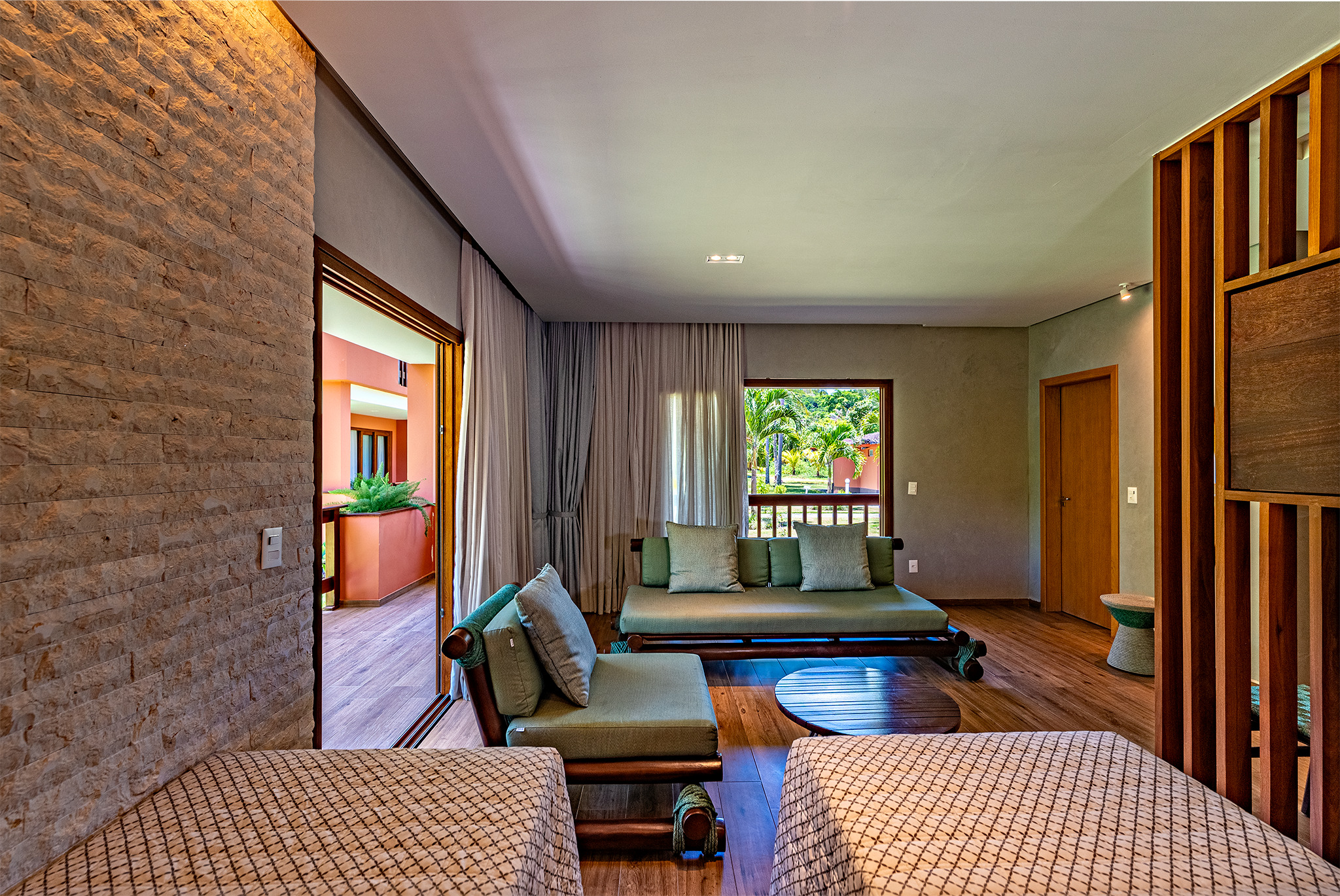 Family Room Capacity 4