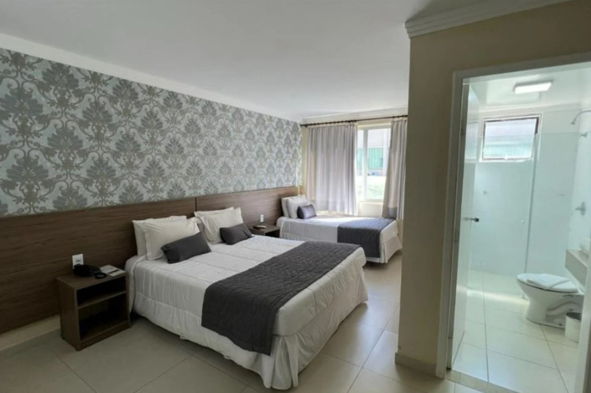 Triple Deluxe Two Beds