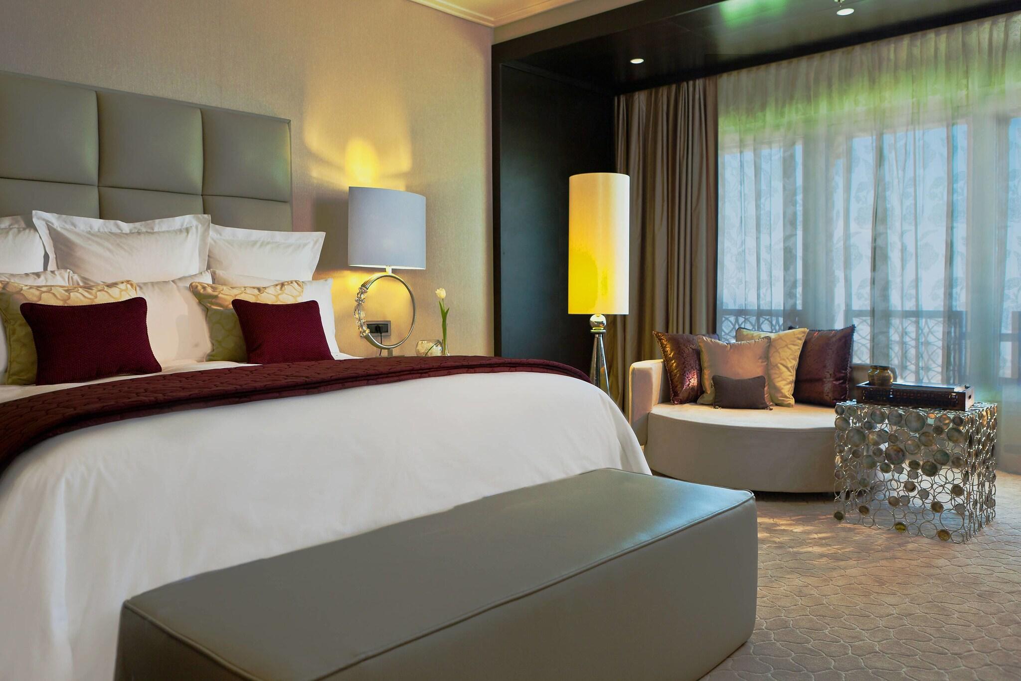 Double City View King Bed