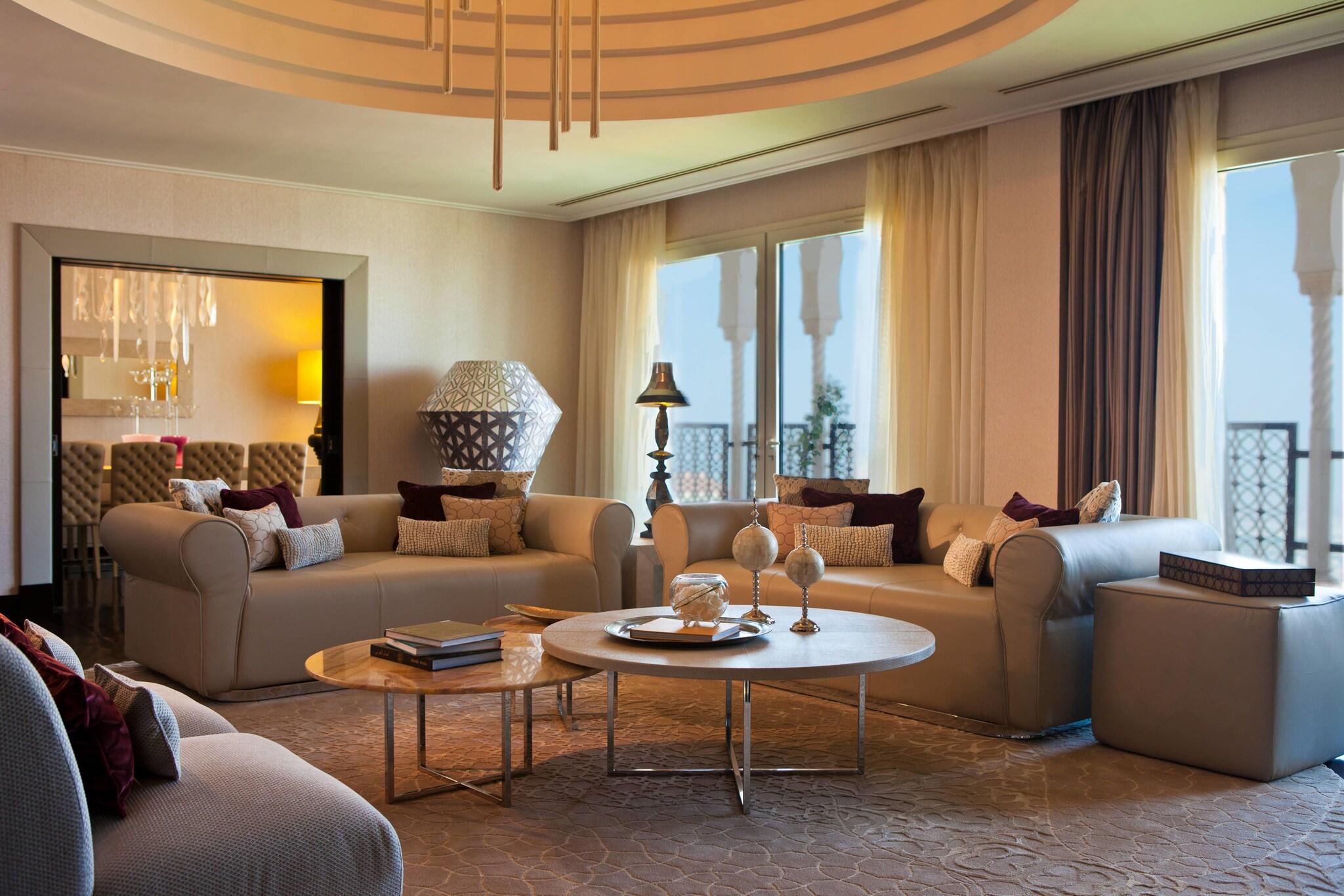 Suite City View King Bed