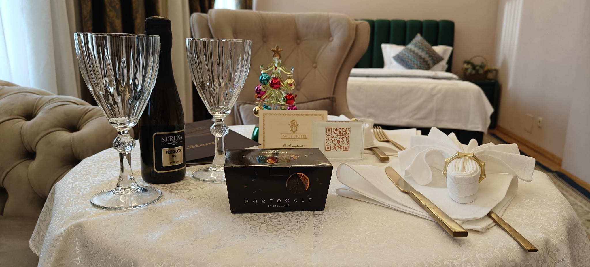 Suite Deluxe City View King Bed