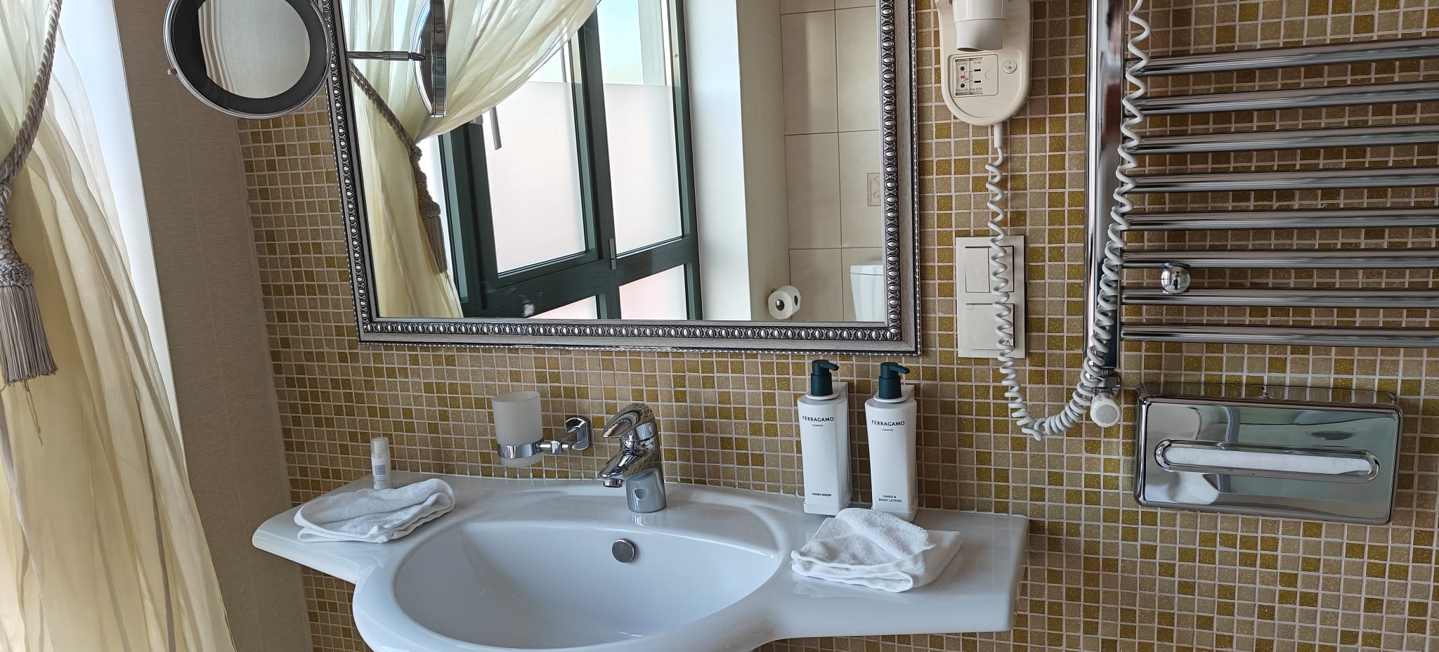 Double King Size Bed