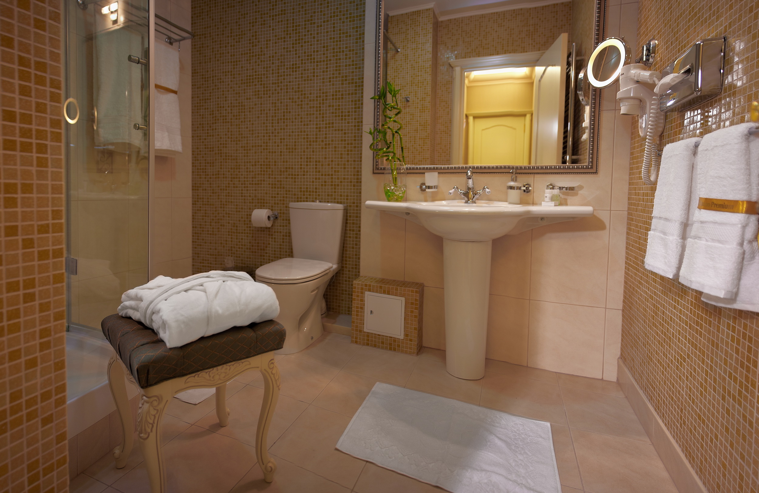 Suite Deluxe with Balcony