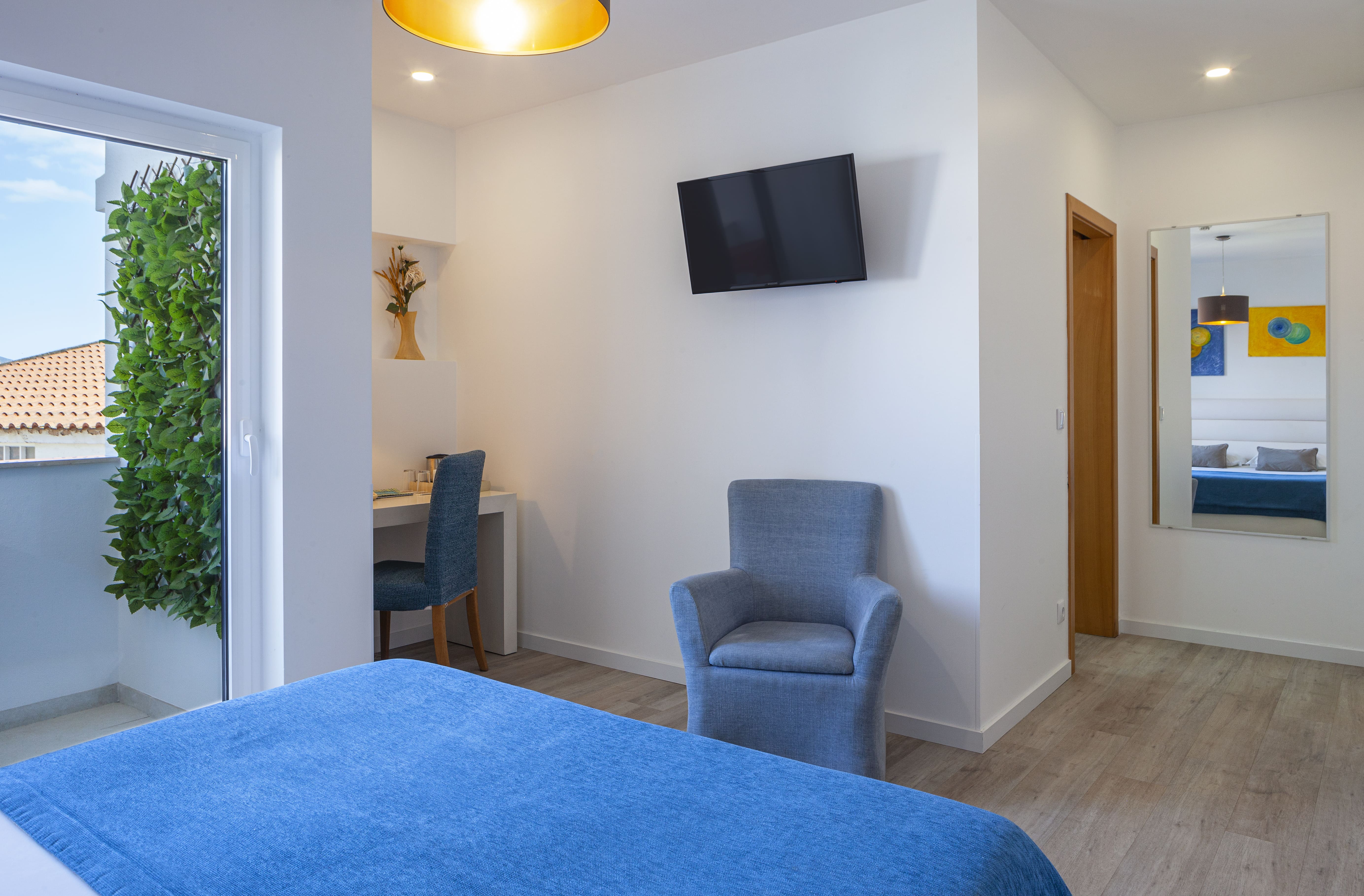 Double or Twin Standard