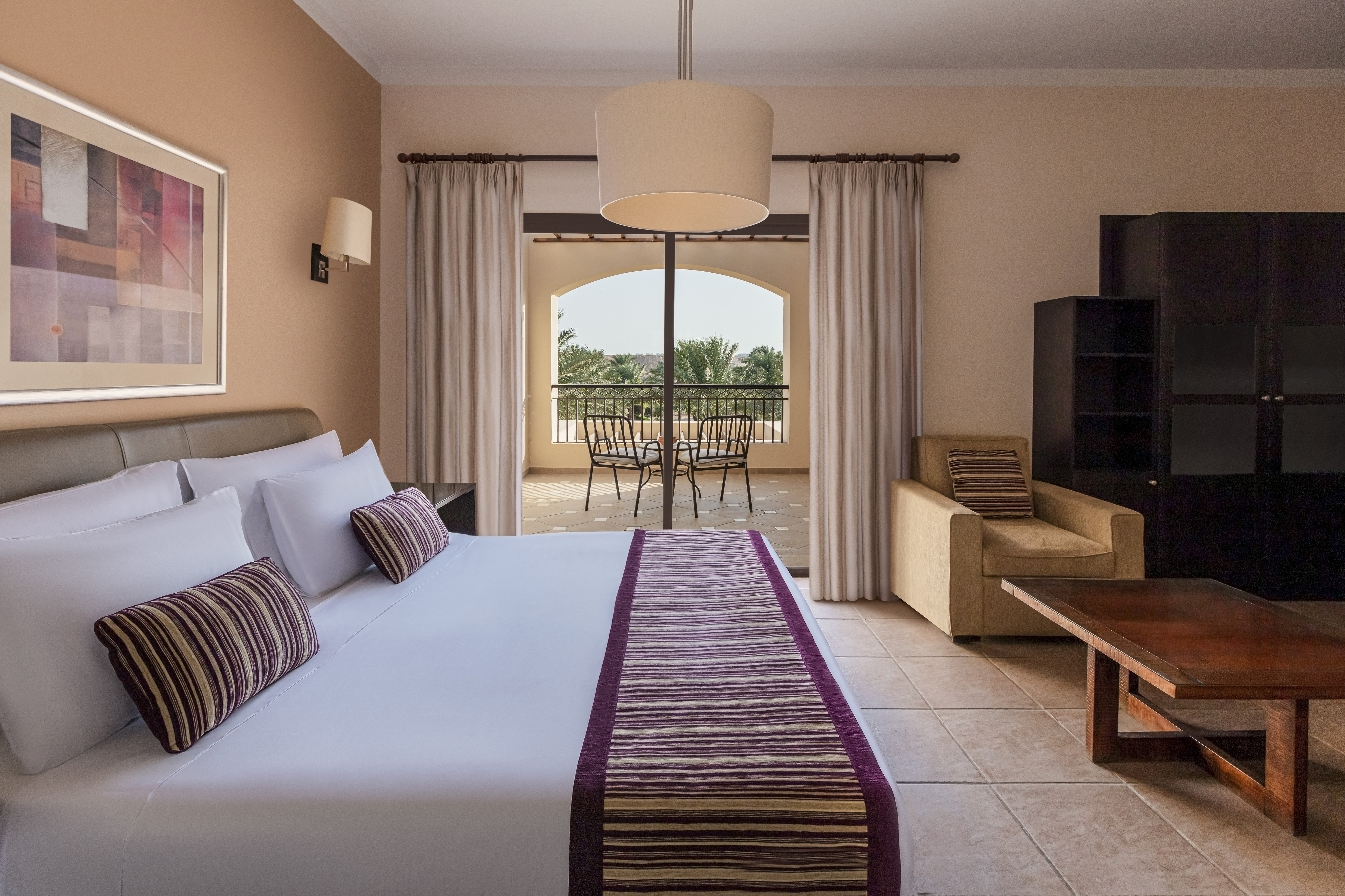 Studio Queen Size Bed