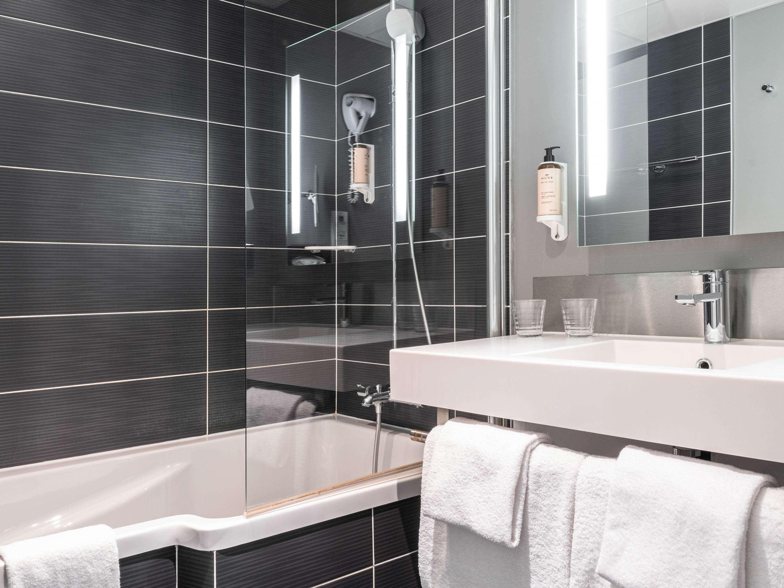 Suite Connecting Room