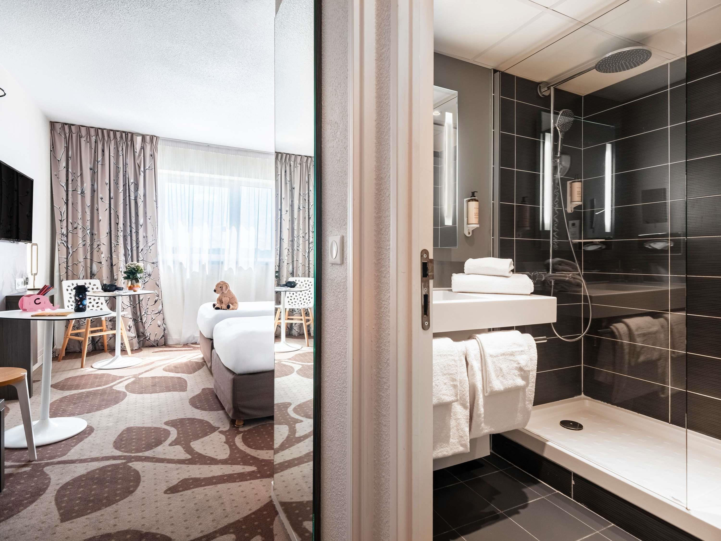 Suite Connecting Room