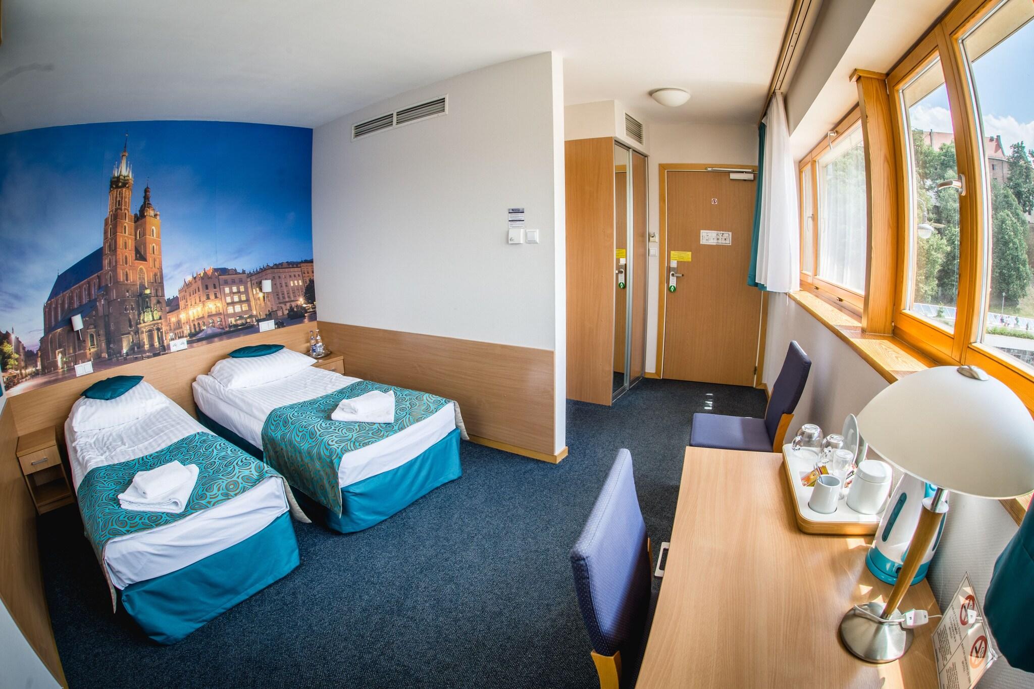 Twin Superior with Views