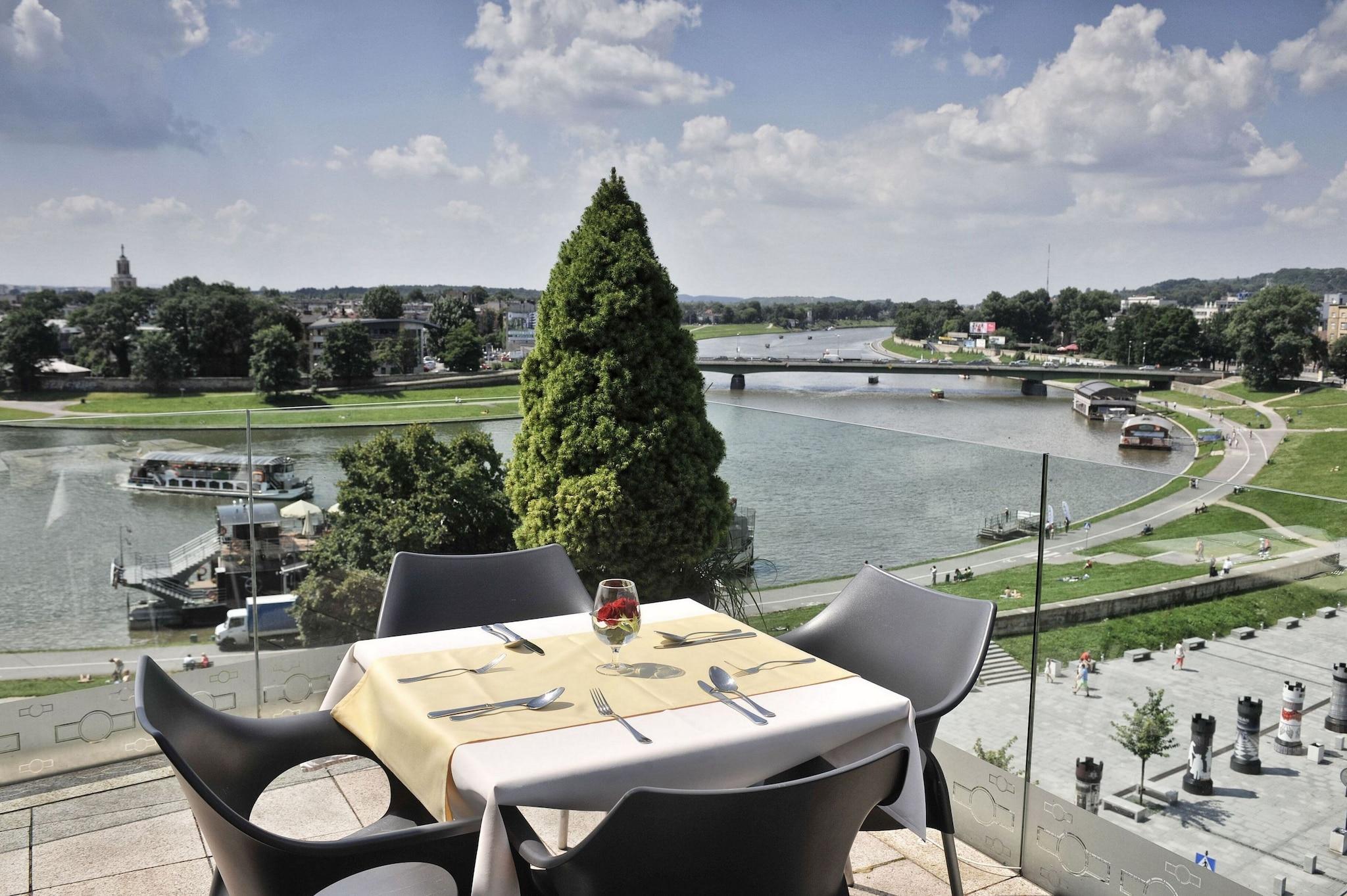 Double Superior with Views