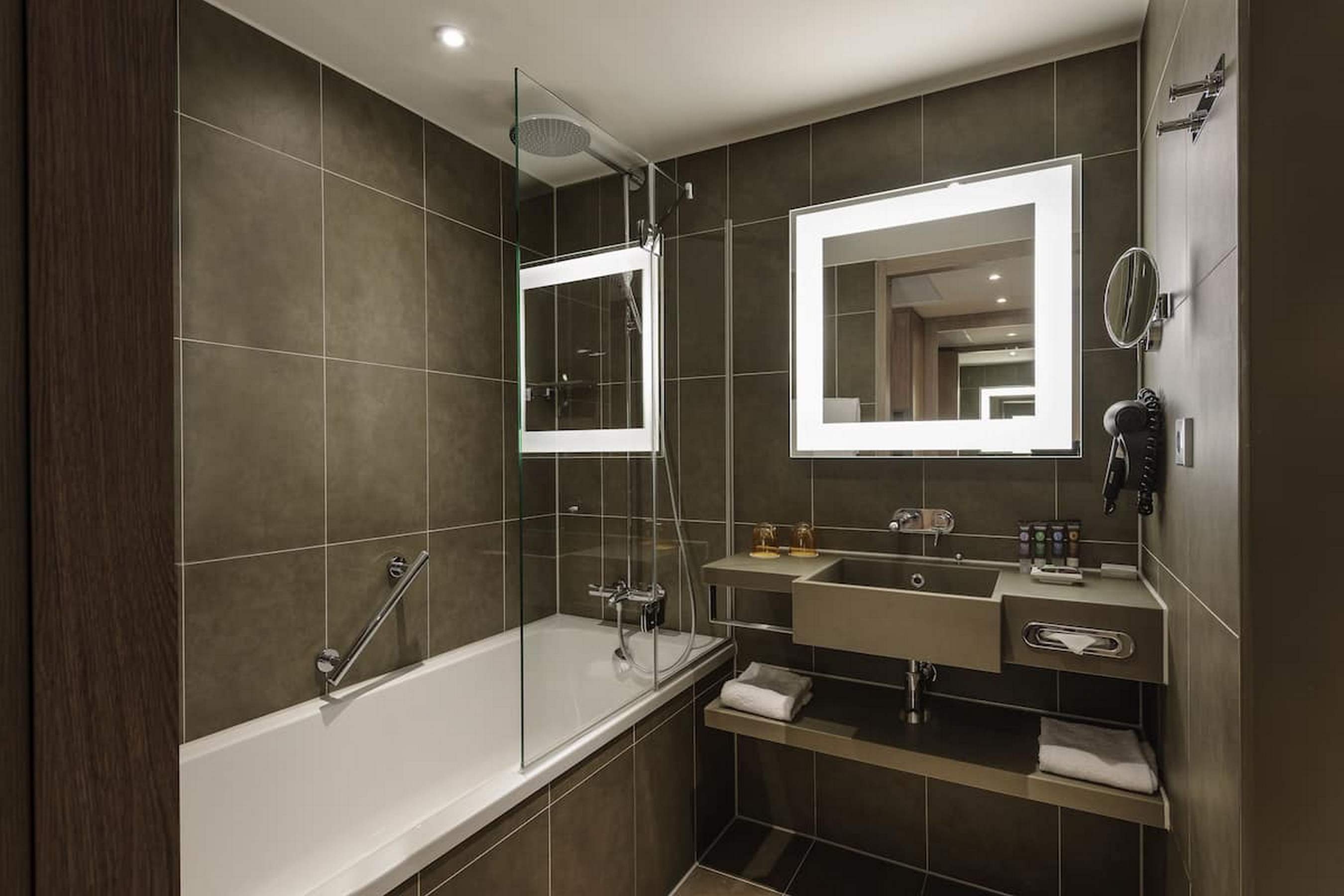 Family Room Superior with Double Bed