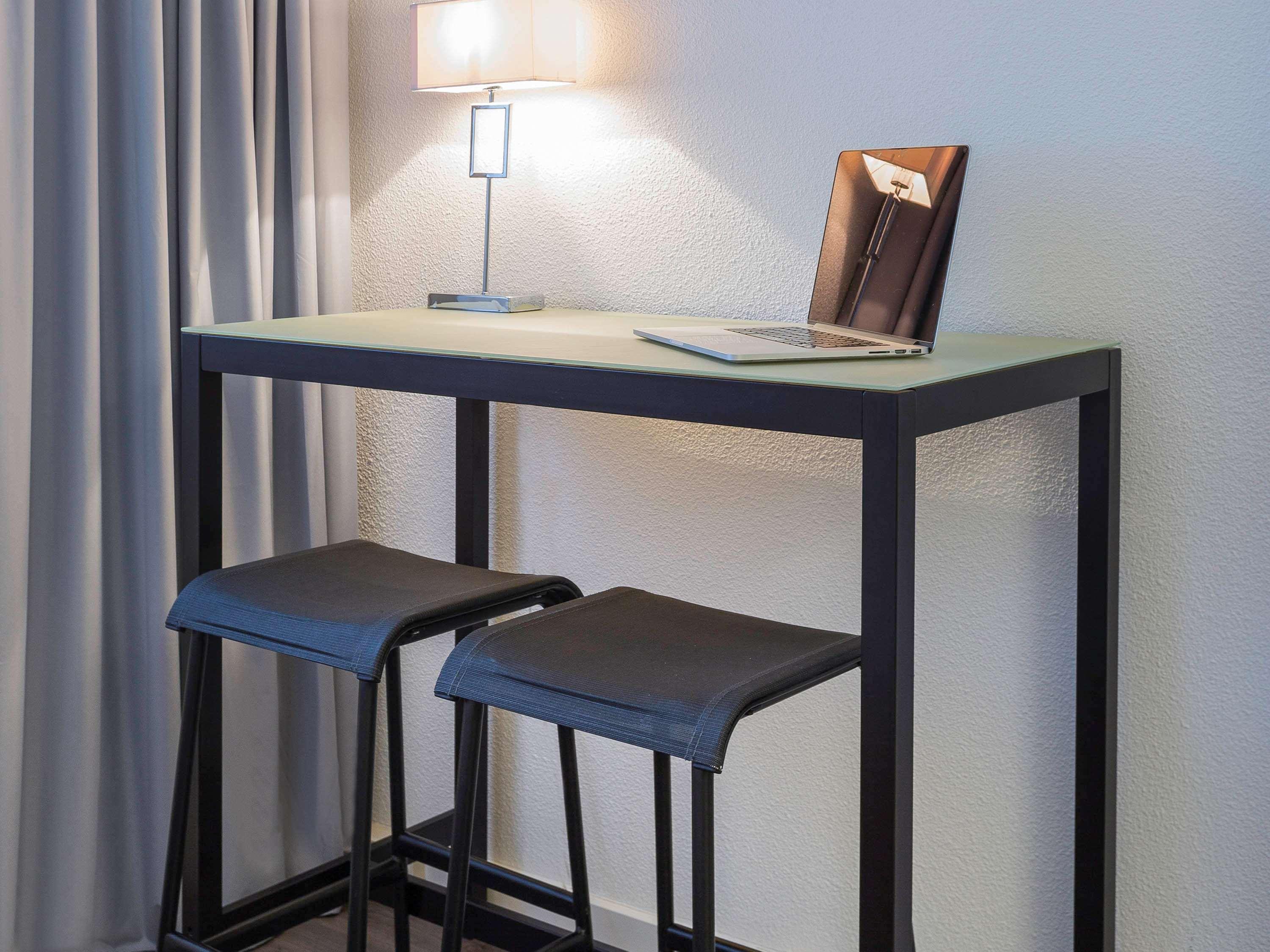 Double Classic Double Bed