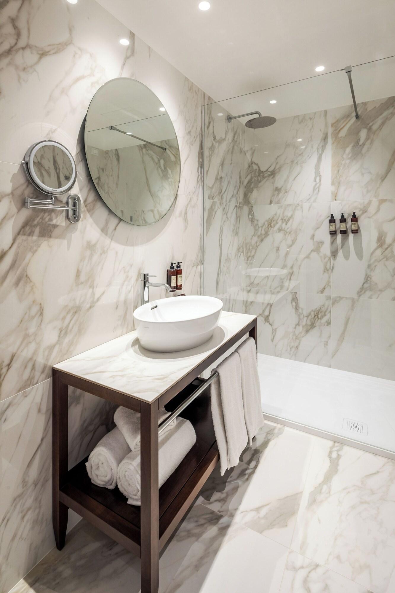 Junior Suite Executive King Bed