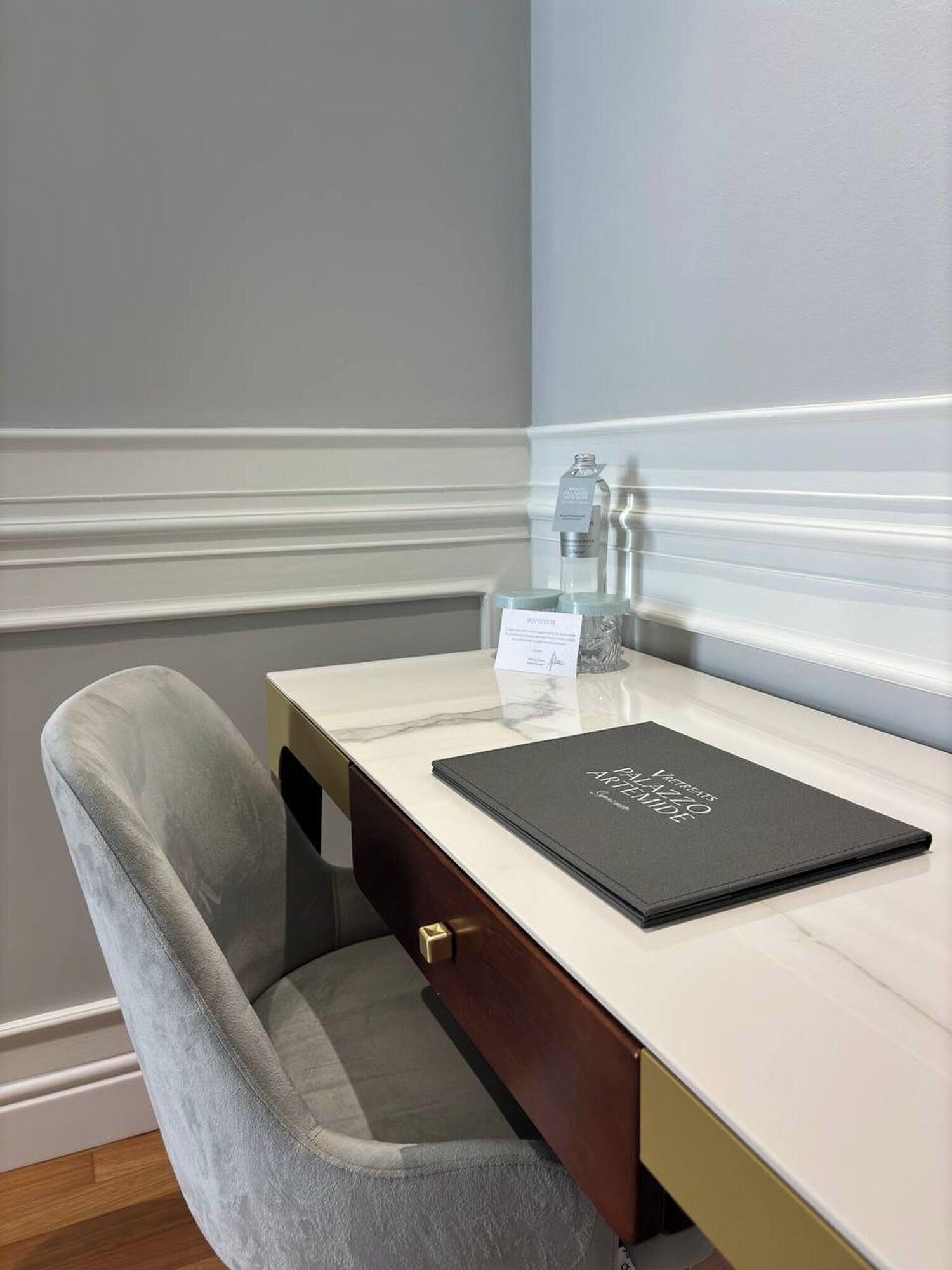 Junior Suite Executive King Bed