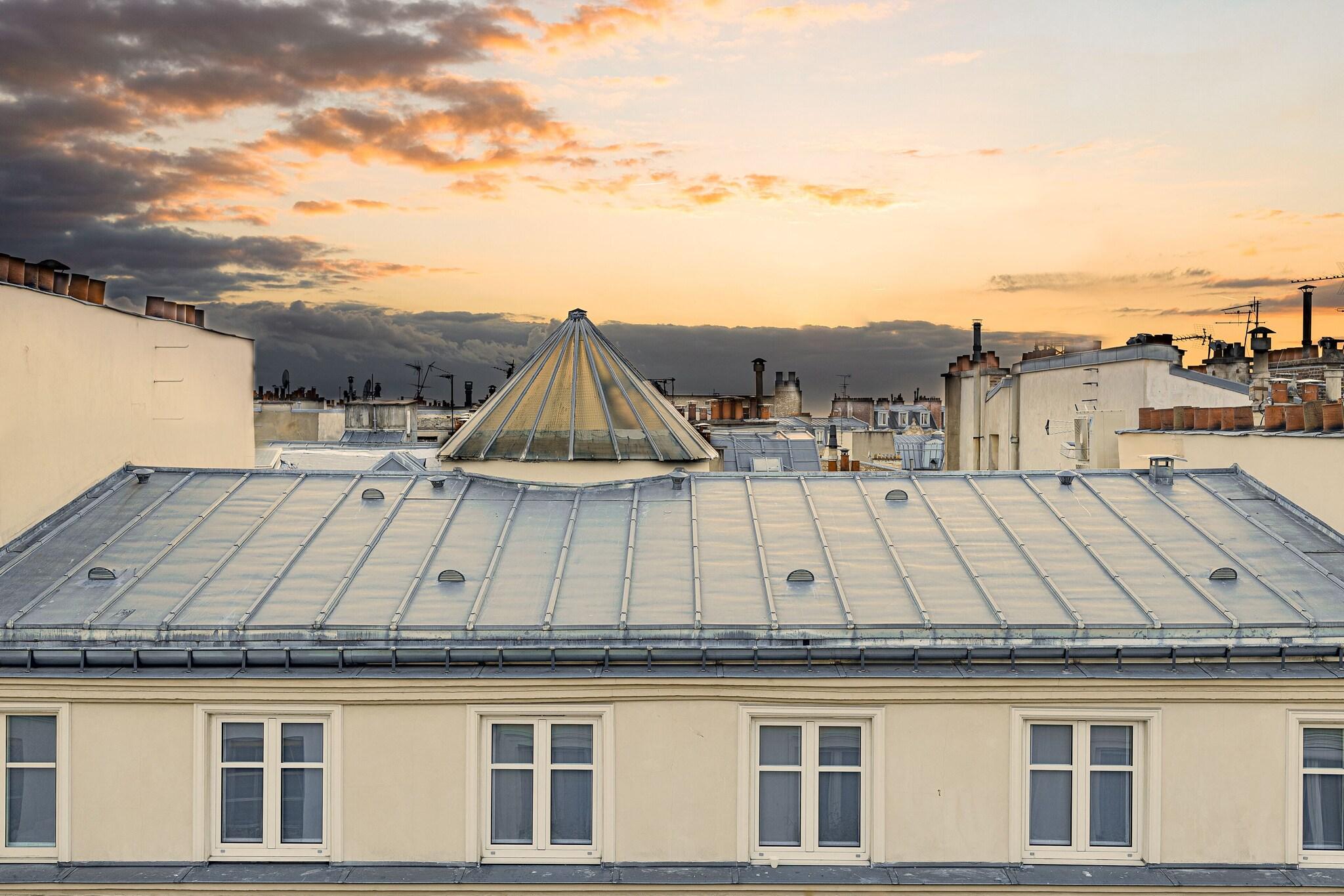 Double Deluxe Queen Bed