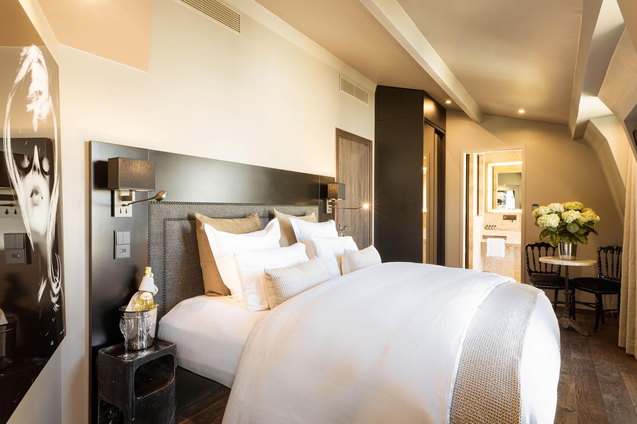 Double Deluxe King Bed