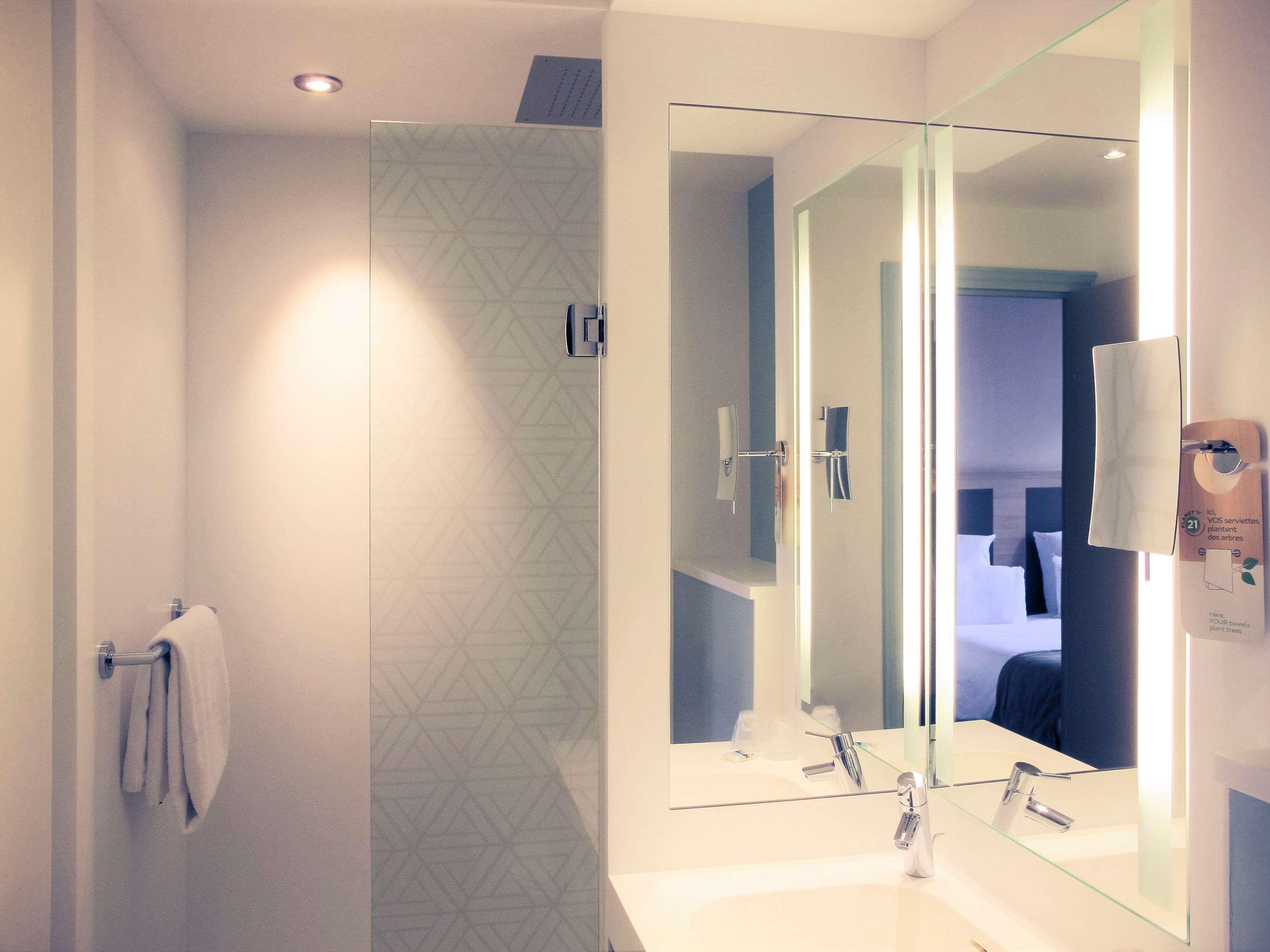 Double Classic Double Bed