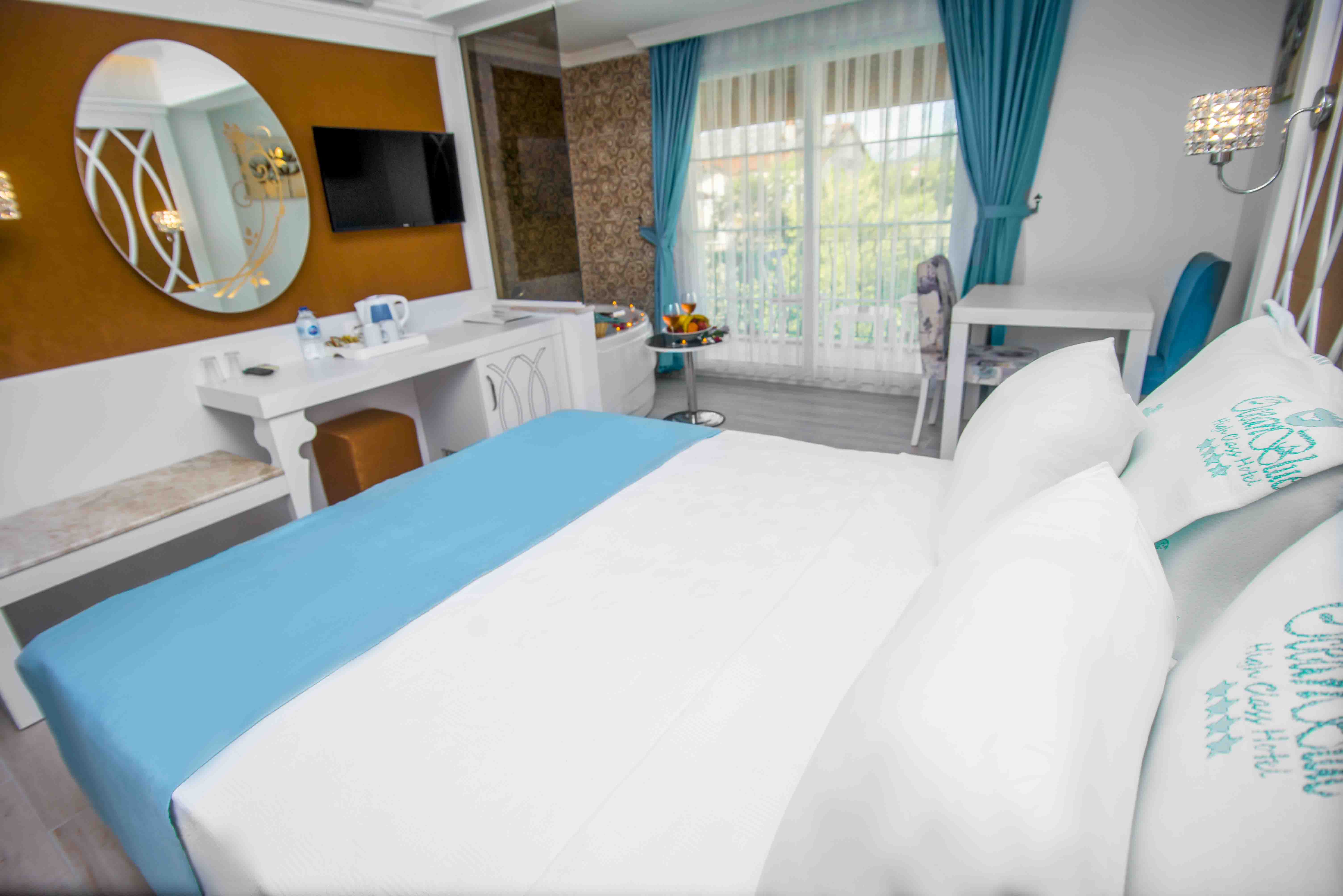 Double Deluxe with Jacuzzi