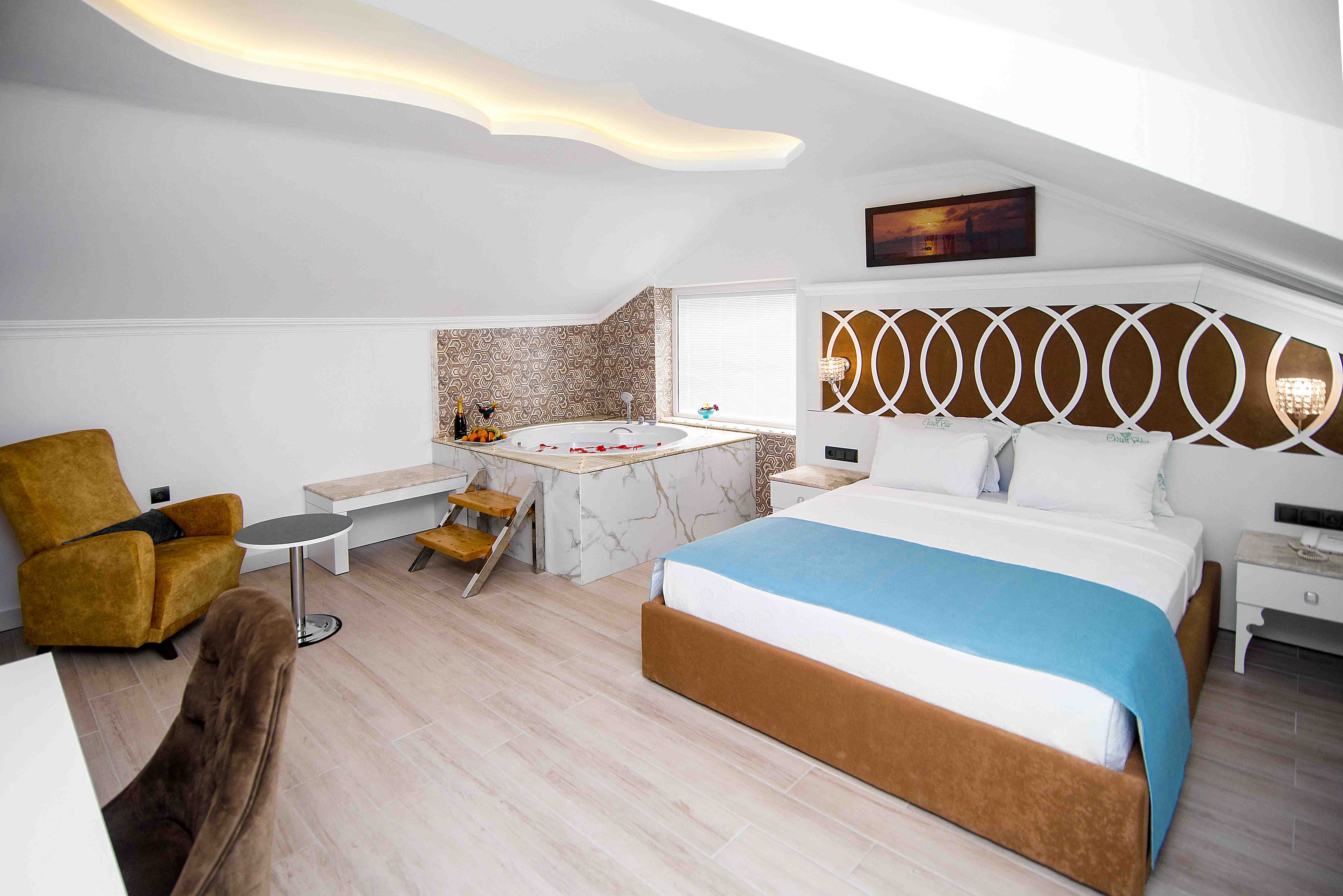 Double Deluxe with Jacuzzi