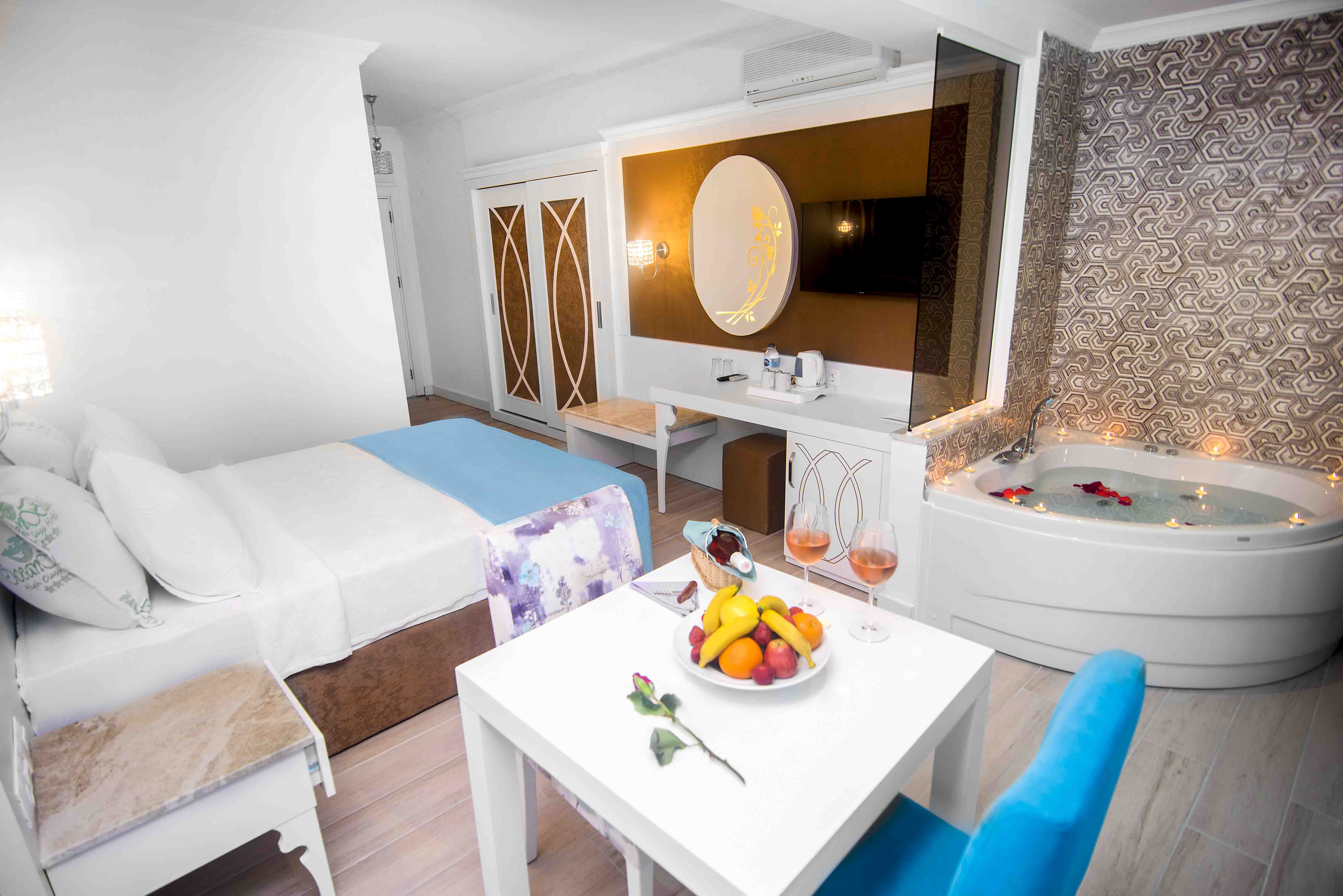 Double Deluxe with Jacuzzi