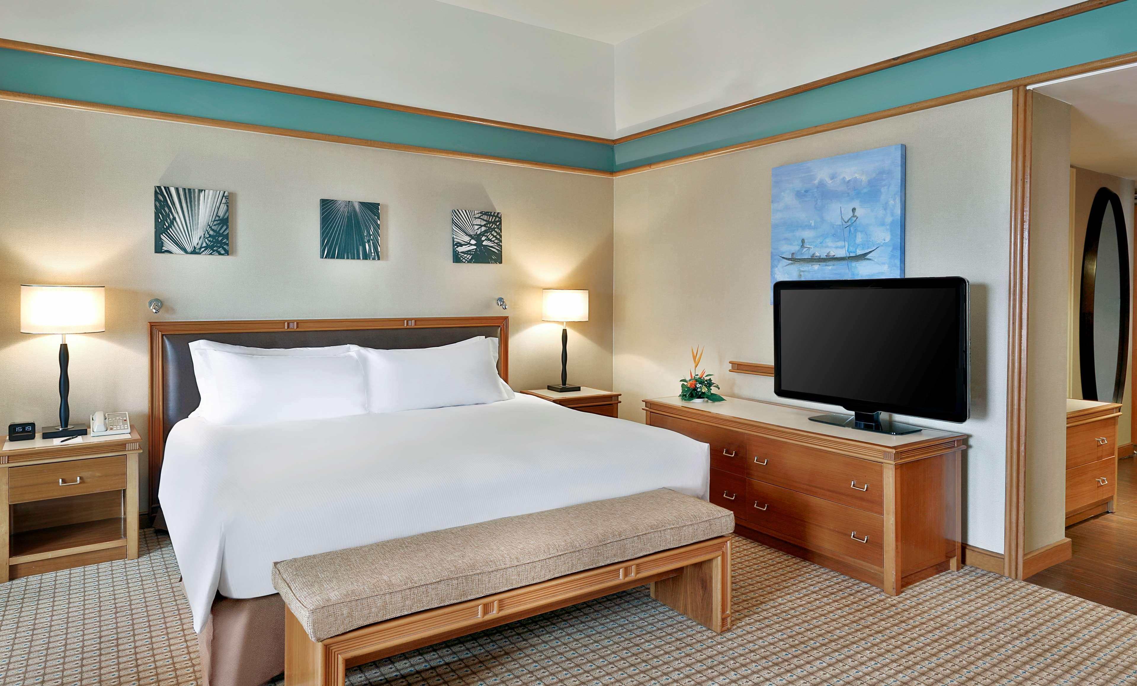 Room Connecting Room