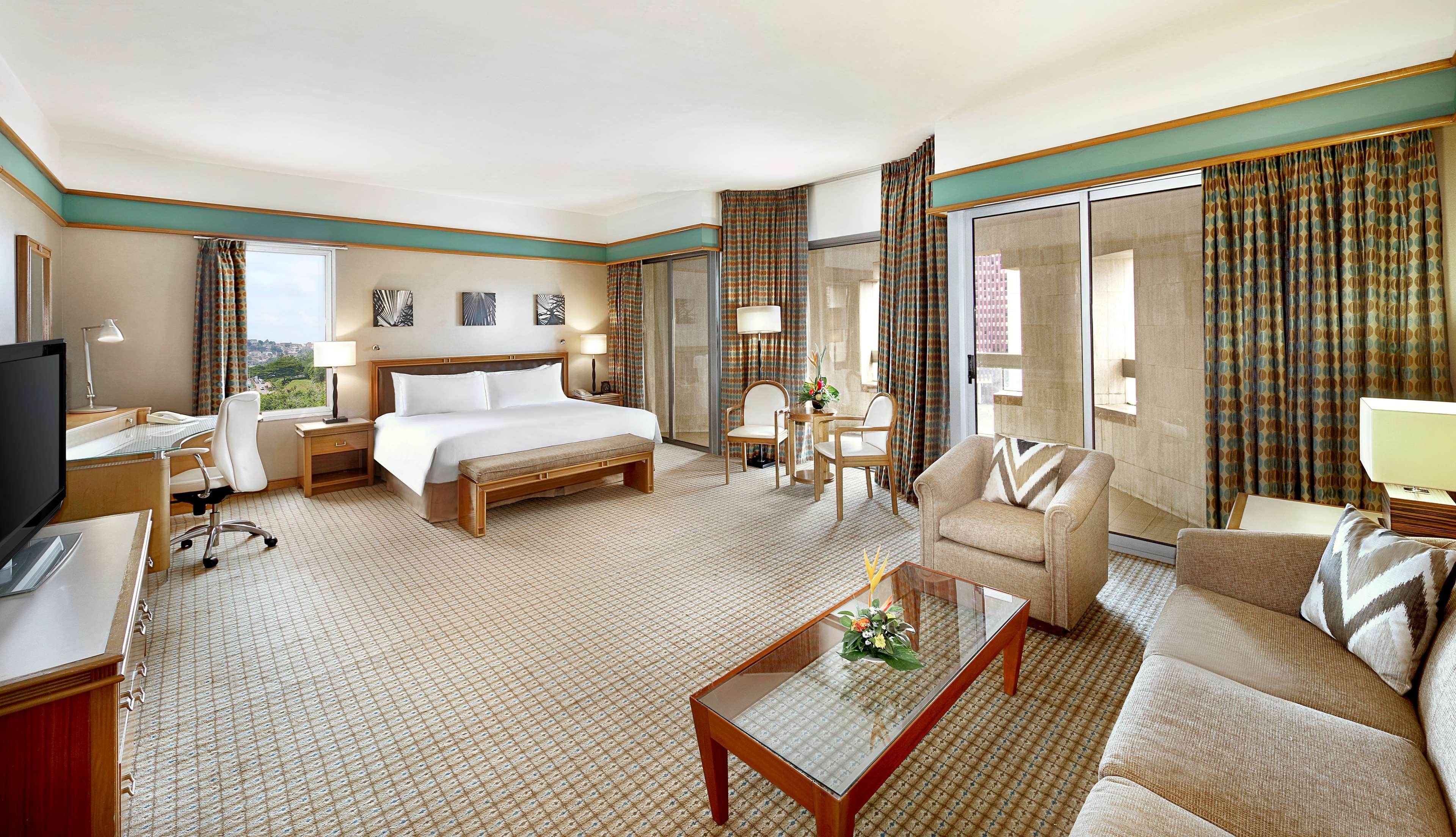 Double Deluxe King Bed