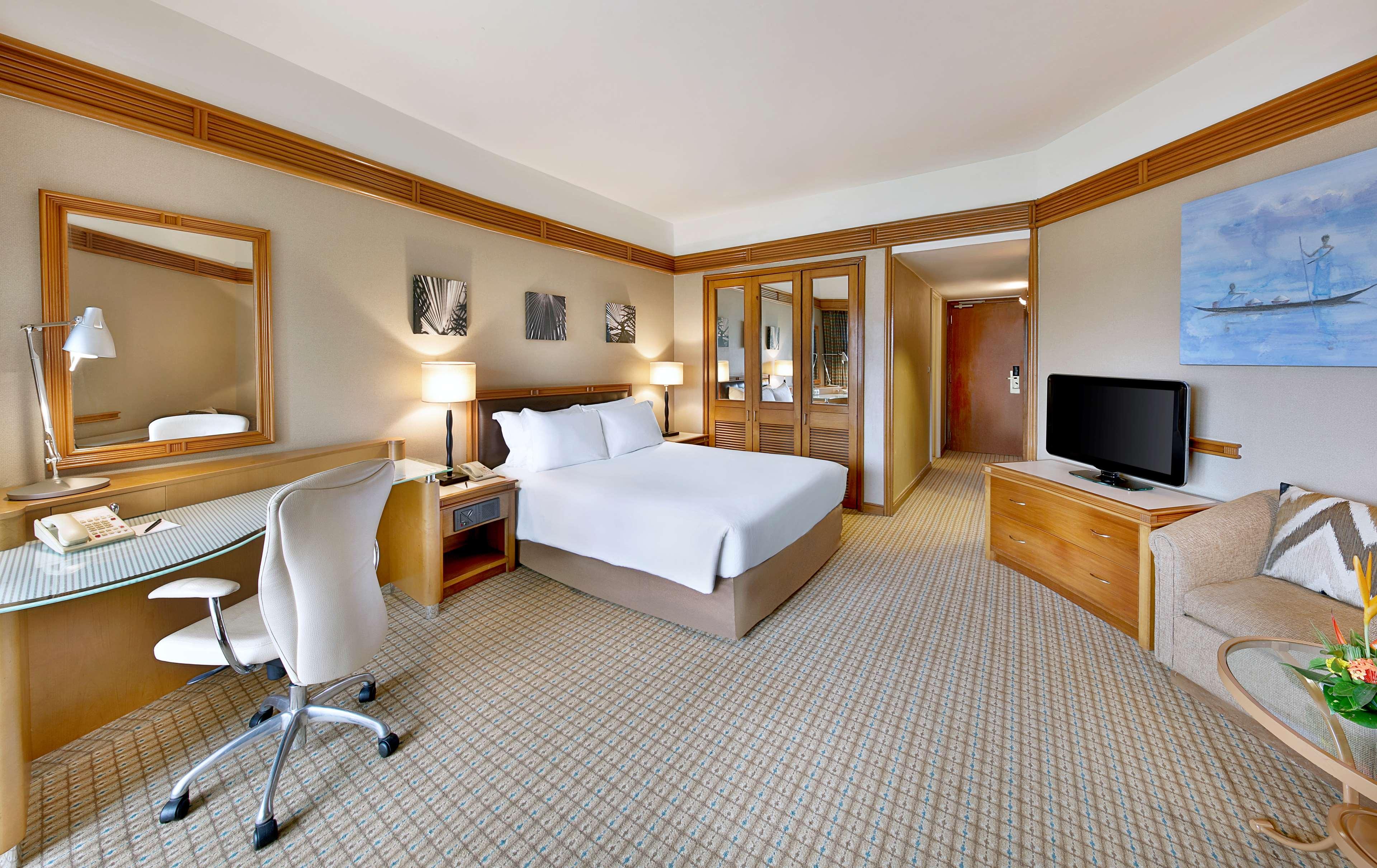 Double Guest Room Queen Bed