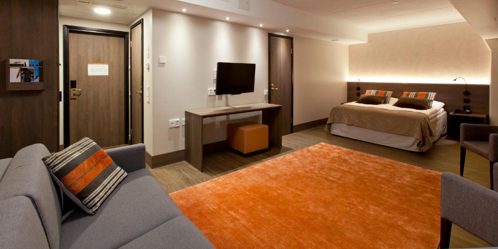 Family Room Superior