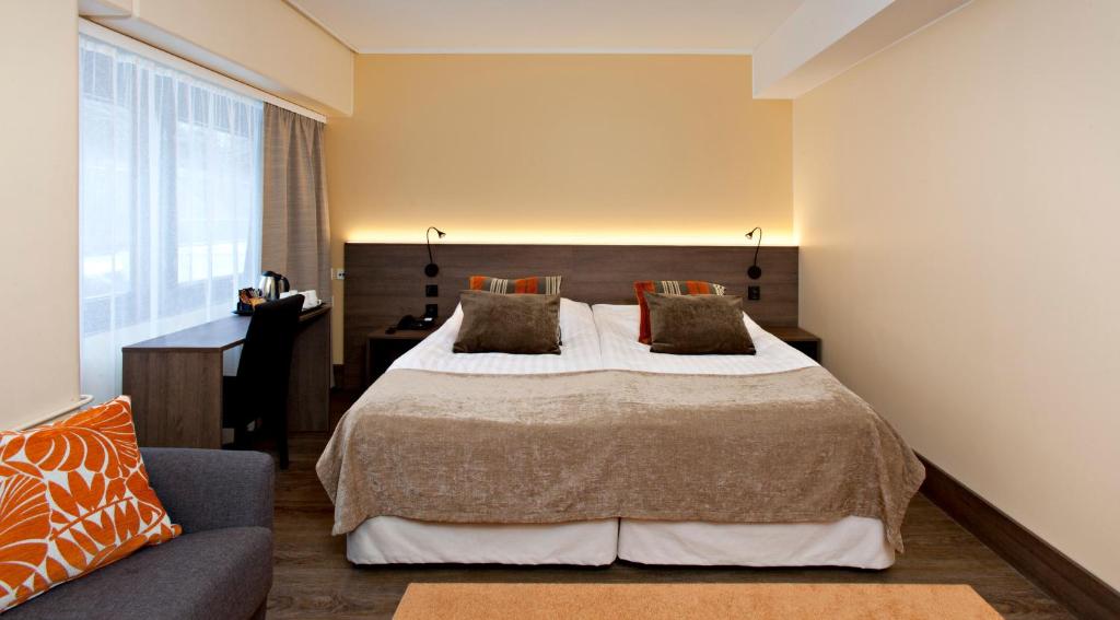 Family Room Superior