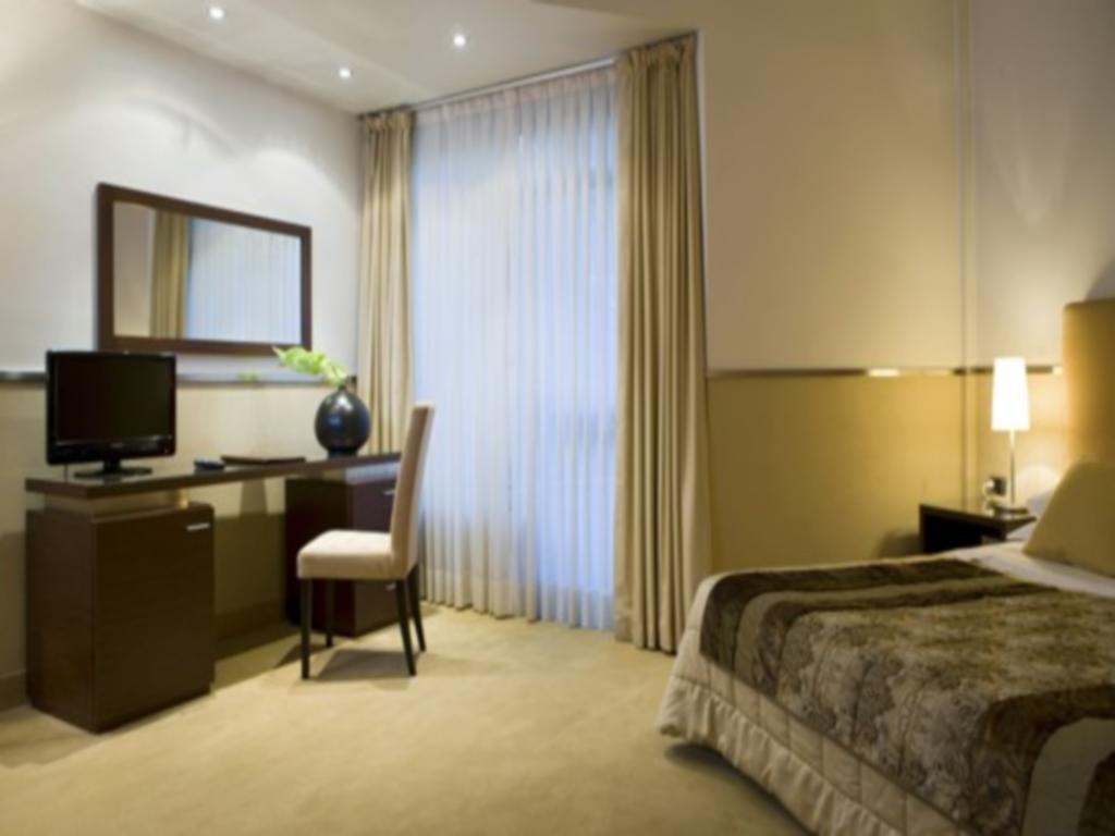 Double Queen Size Bed