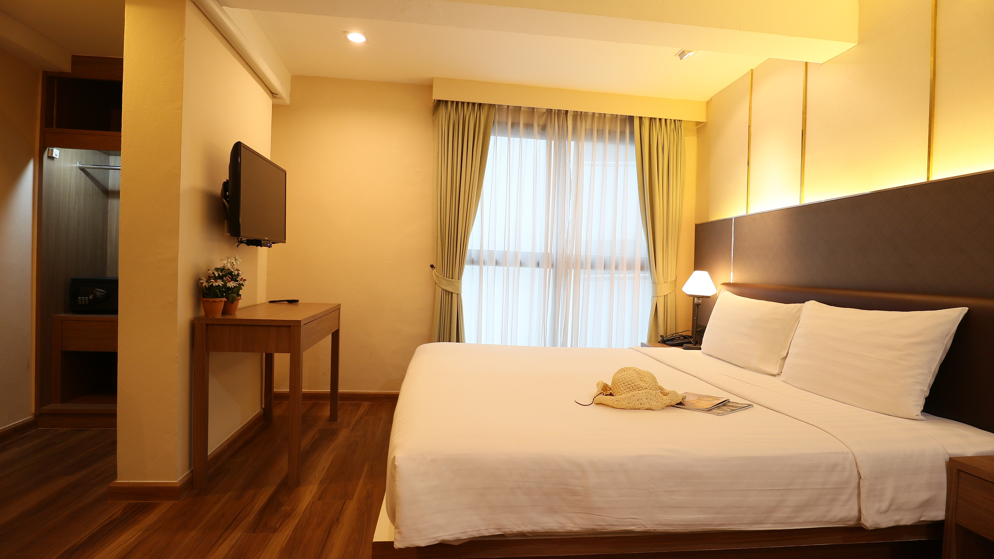 Double or Twin Executive