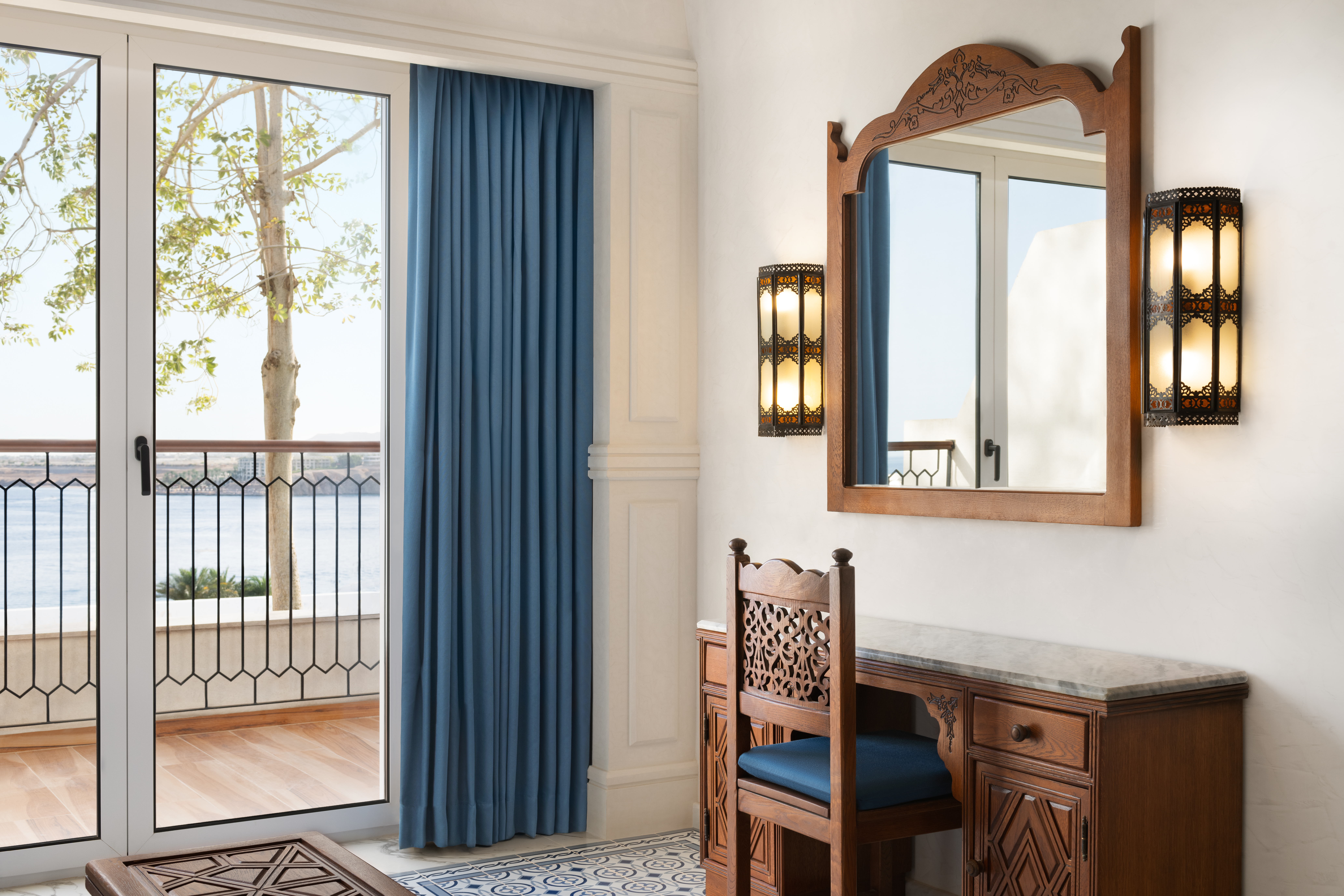 Room Deluxe Queen Bed