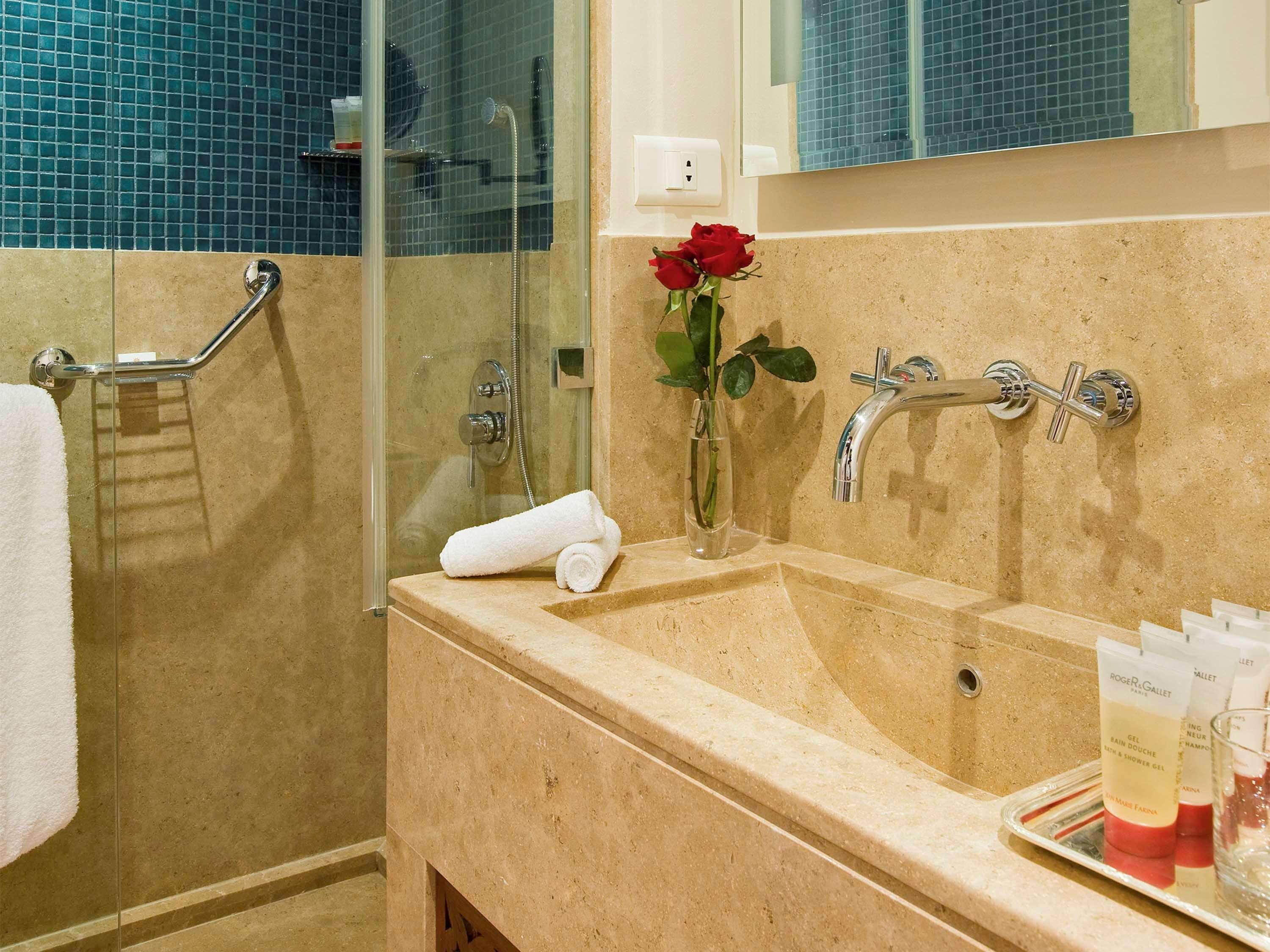 Room Classic Queen Bed