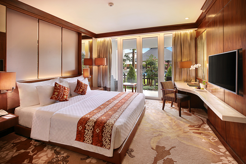 Double or Twin Deluxe Pool View