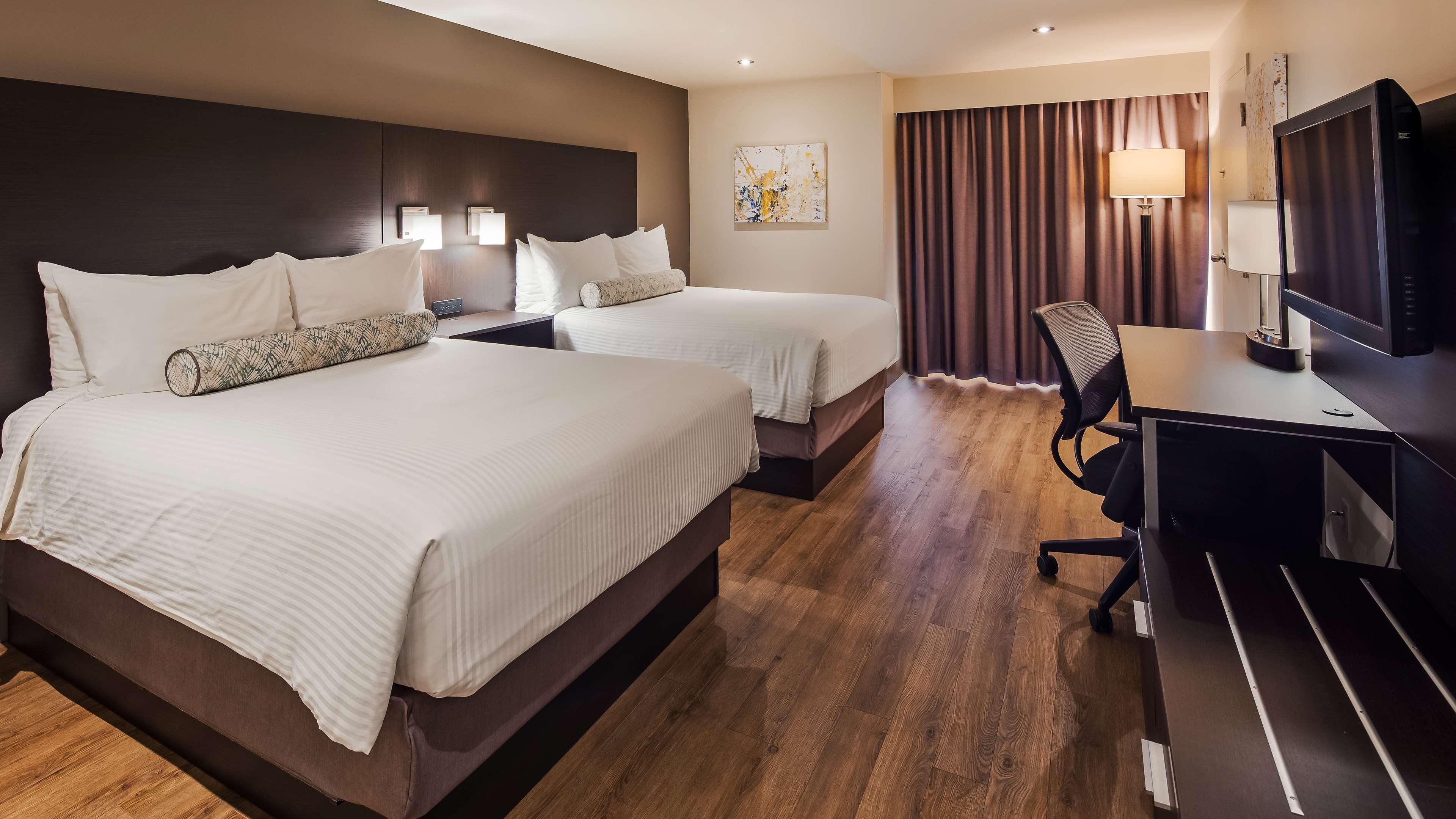 Quadruple Two Double Beds Non Smoking