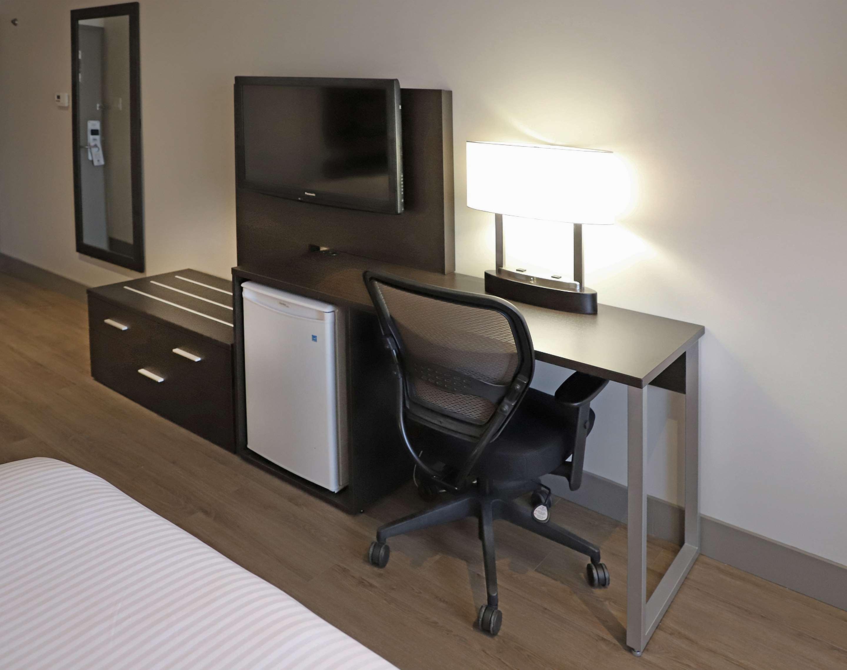 Quadruple Two Double Beds Non Smoking