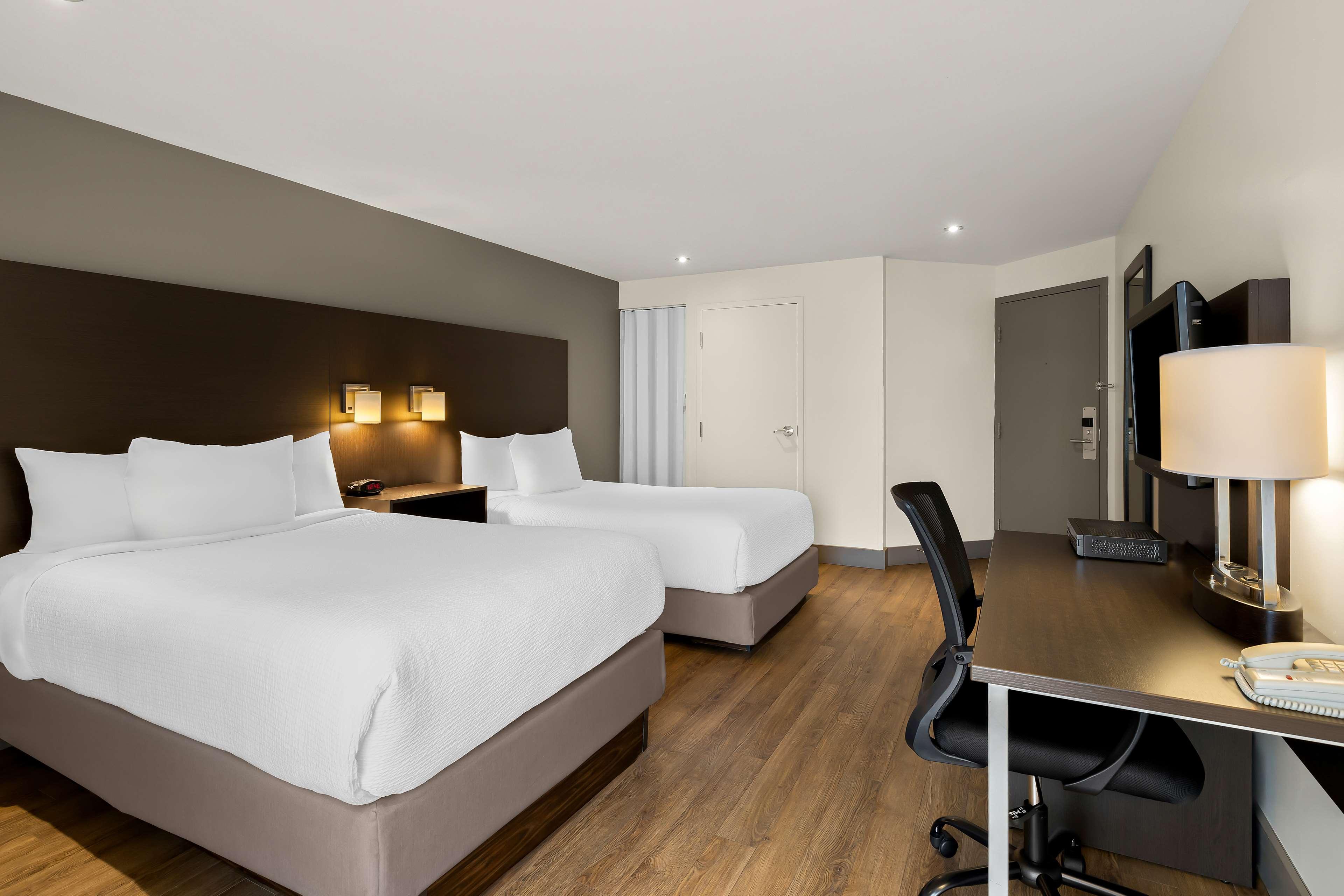 Double Two Double Beds Non Smoking