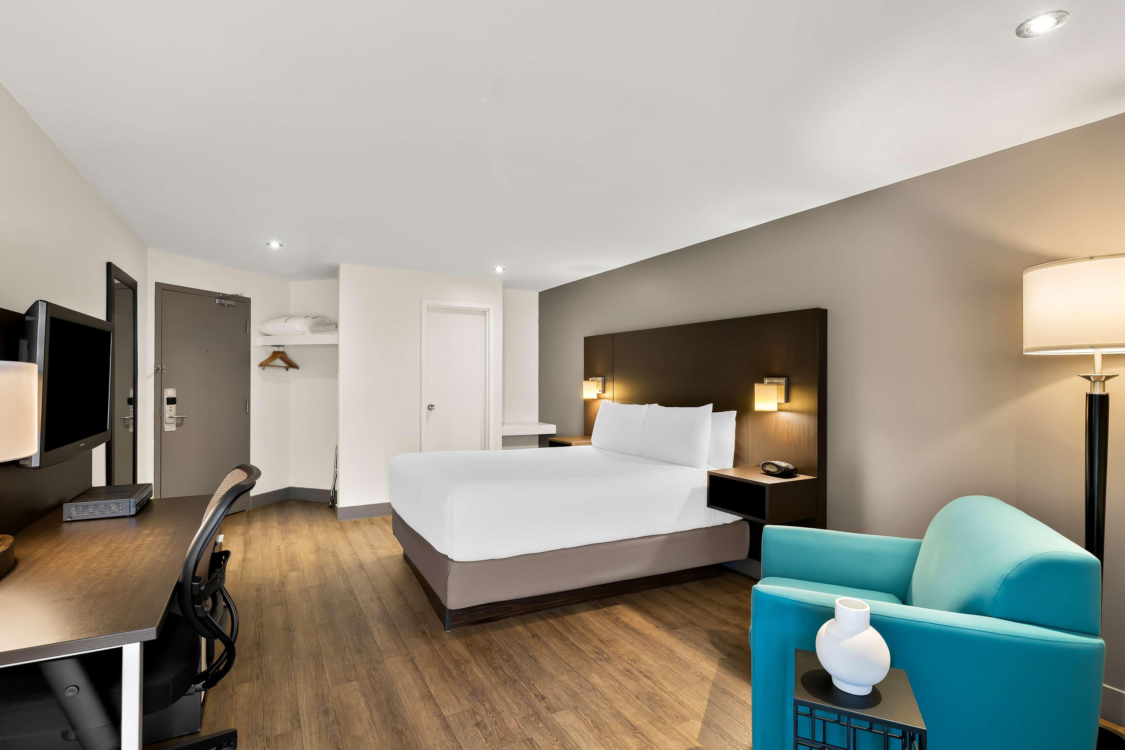 Double King Size Bed