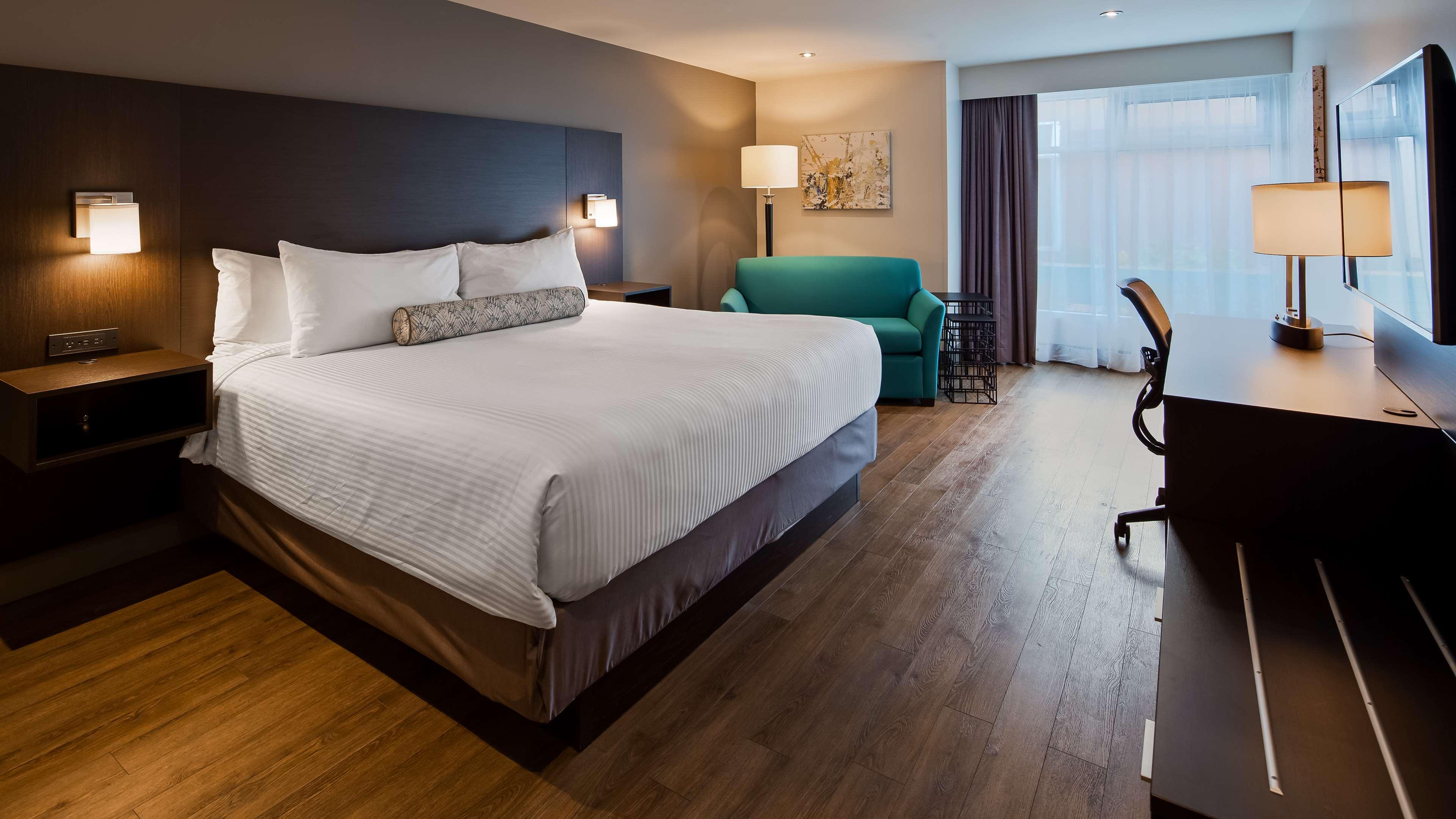 Double King Size Bed