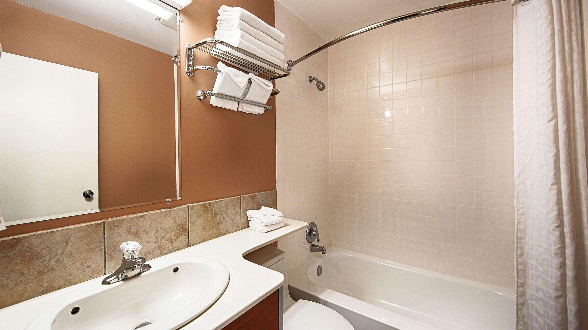 Quadruple Two Double Beds Non Smoking