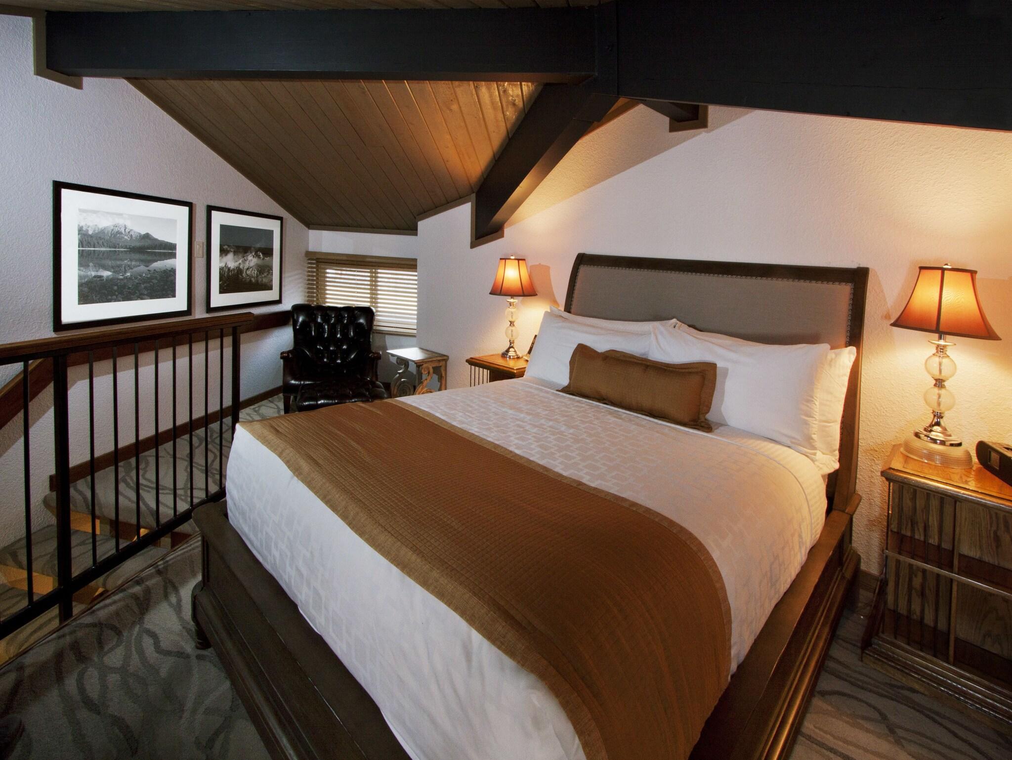 Suite Queen Size Bed