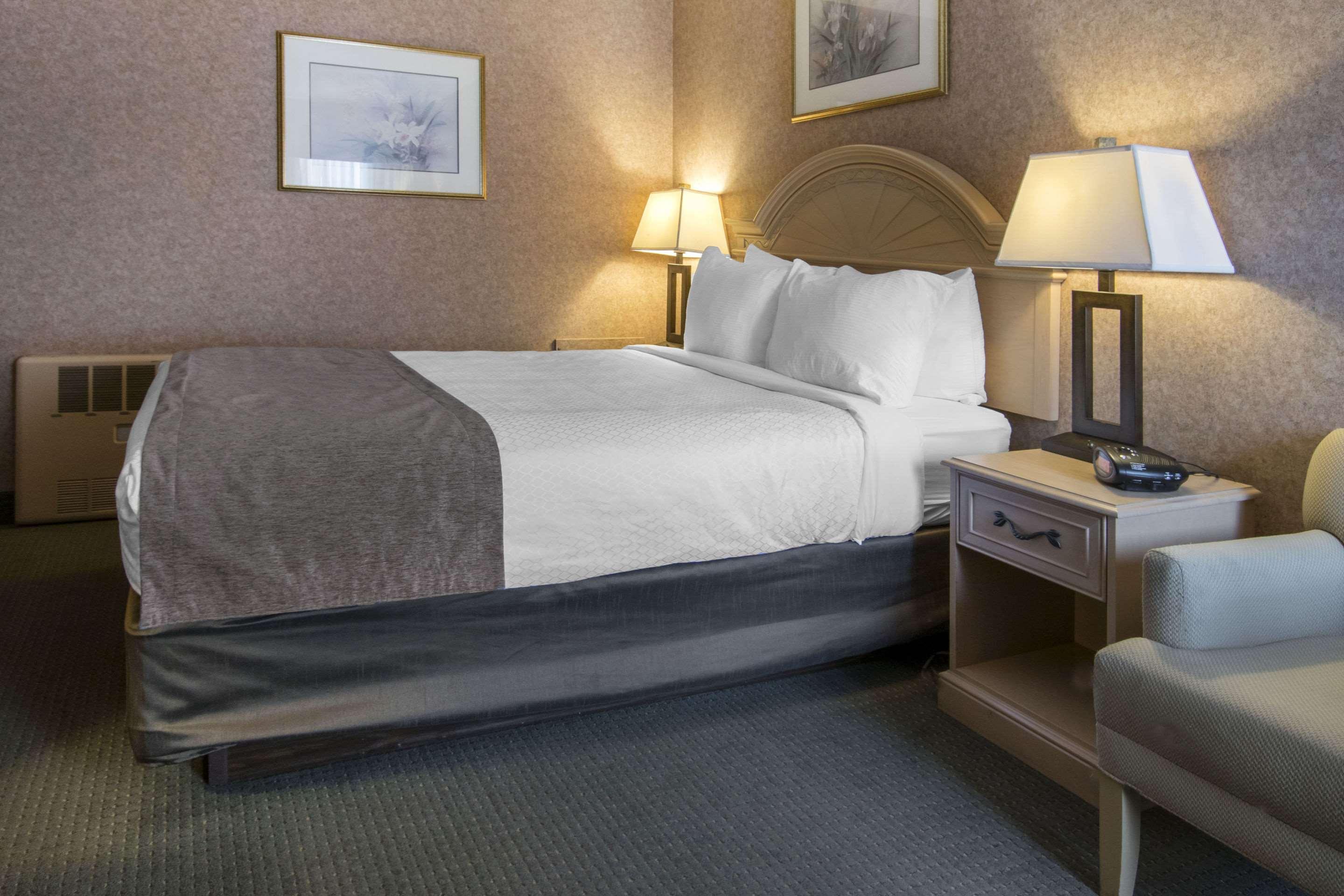 Double Queen Size Bed