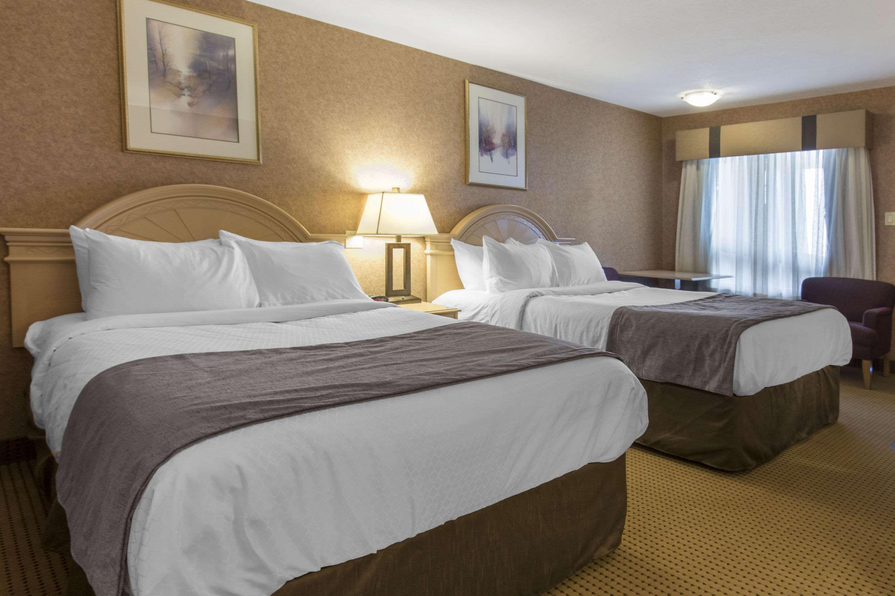 Quadruple Two Queen Beds