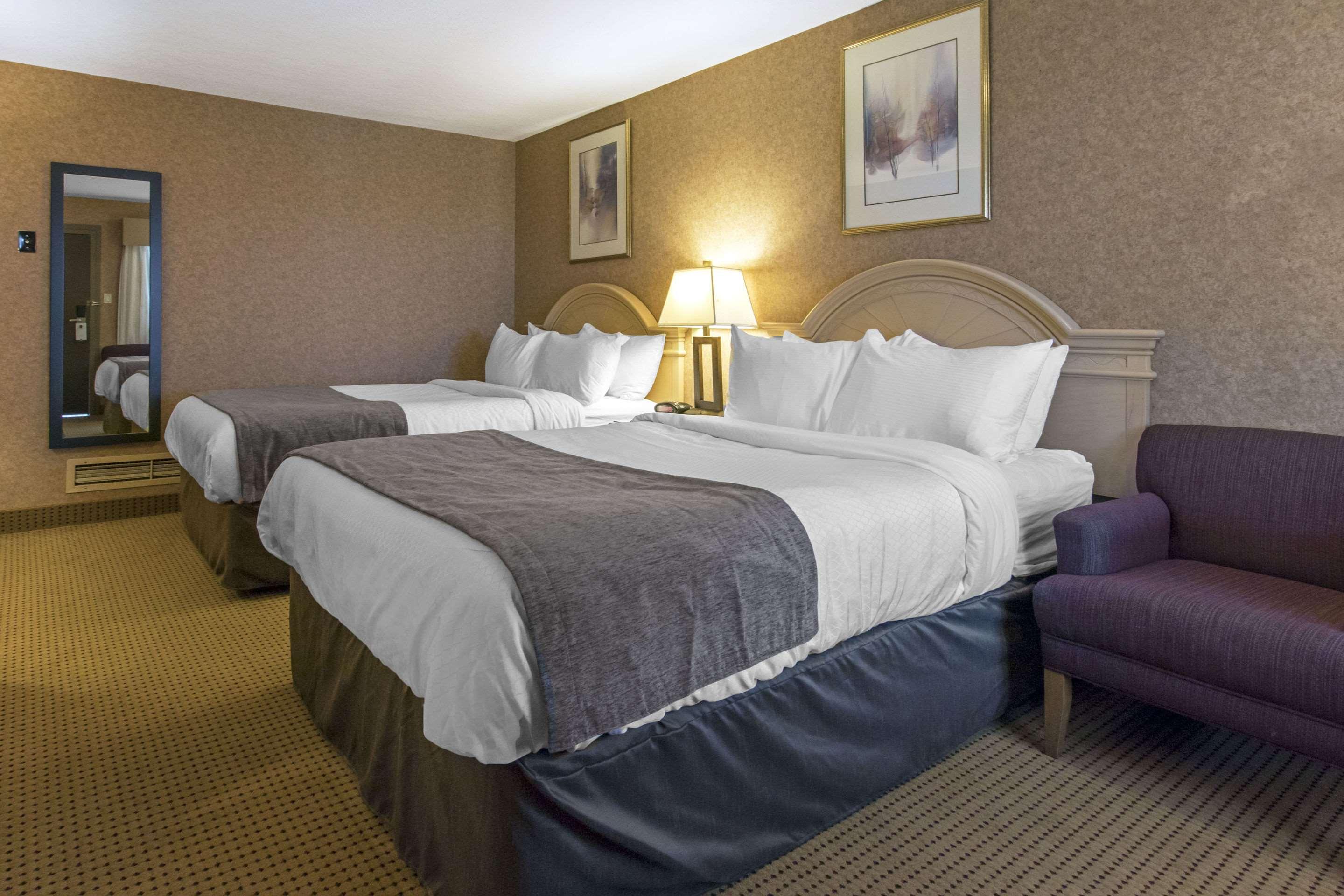 Quadruple Two Queen Beds