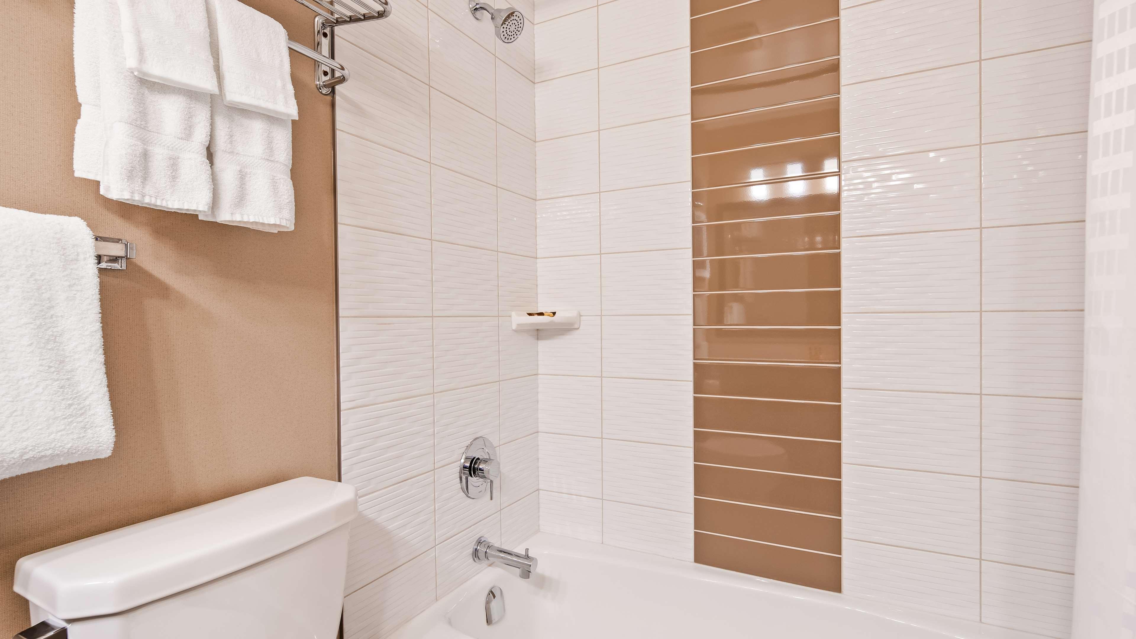 Quadruple Two Queen Beds