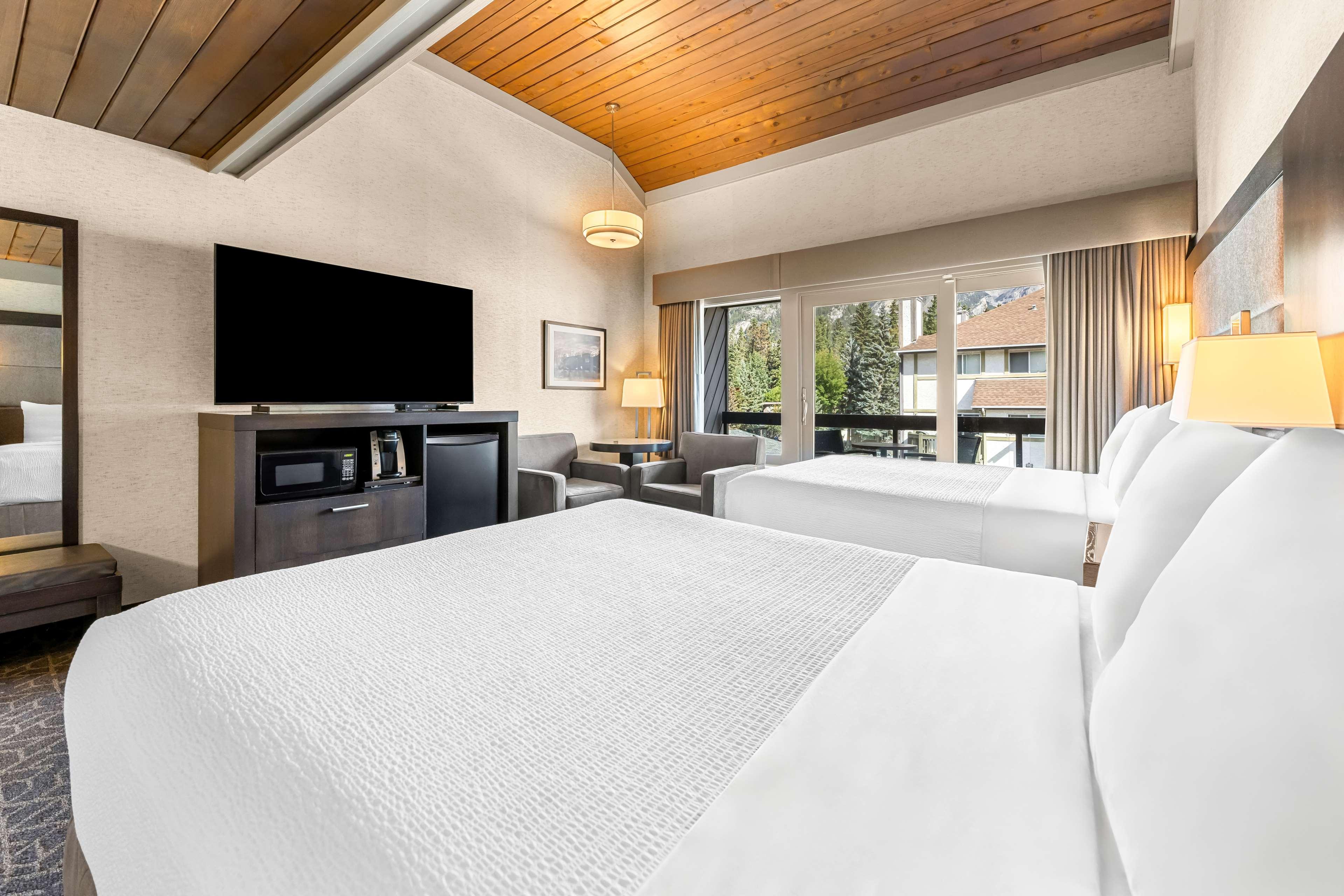 Quadruple Two Queen Beds