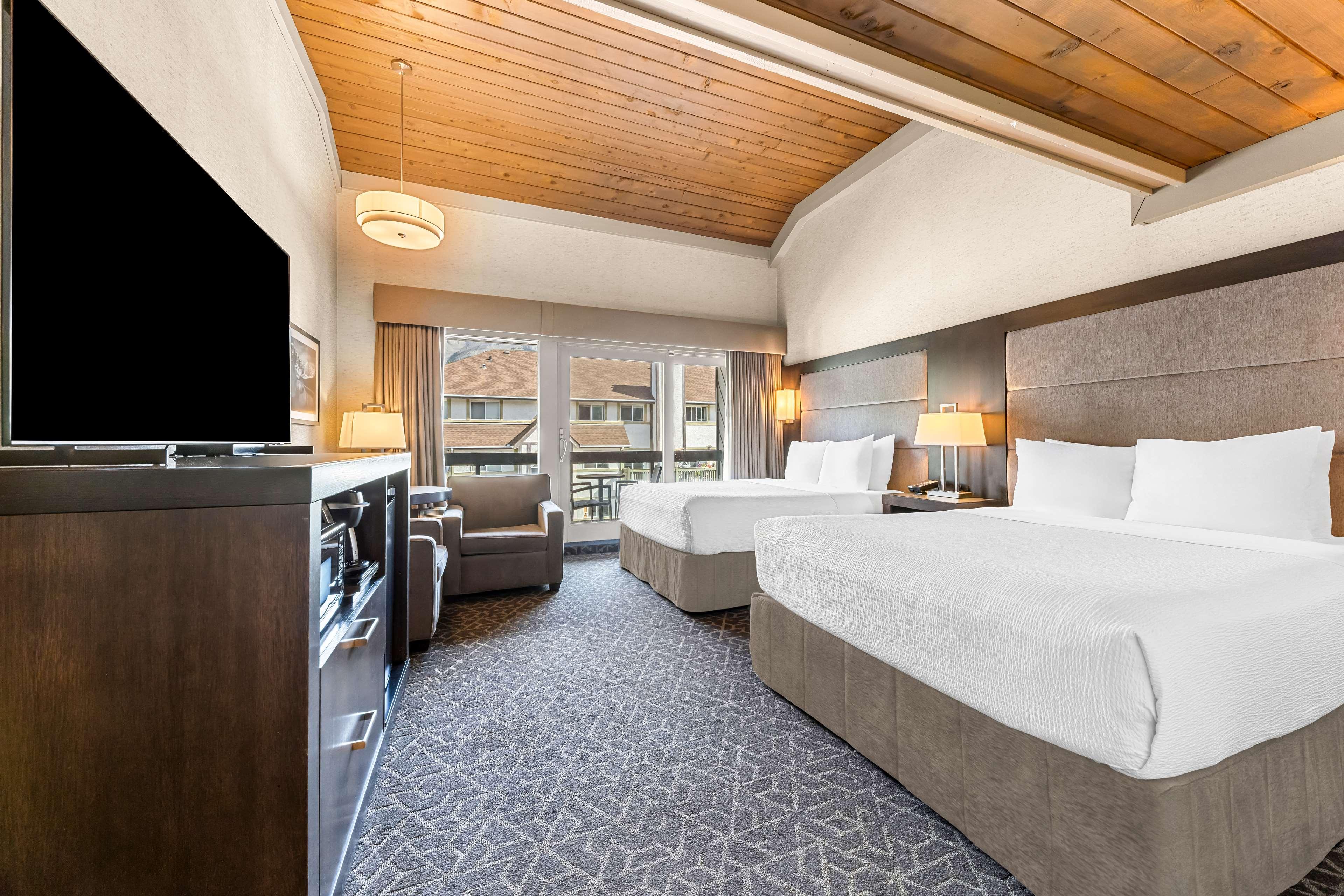 Quadruple Two Queen Beds